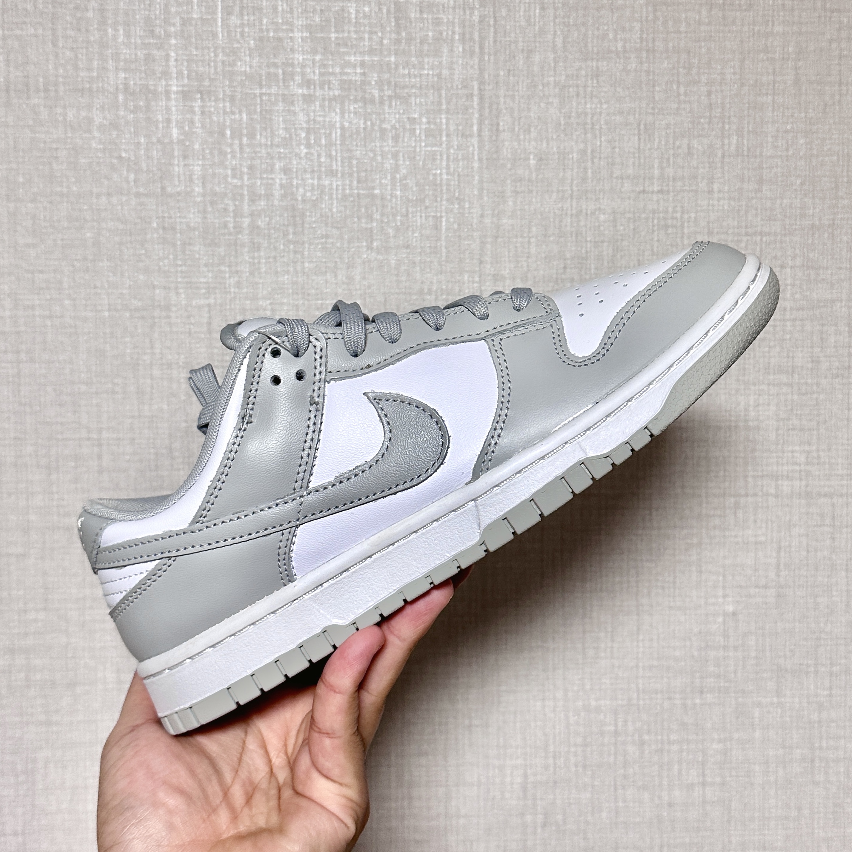 Nike Dunk Low Retro Grey Fog 착용 스타일