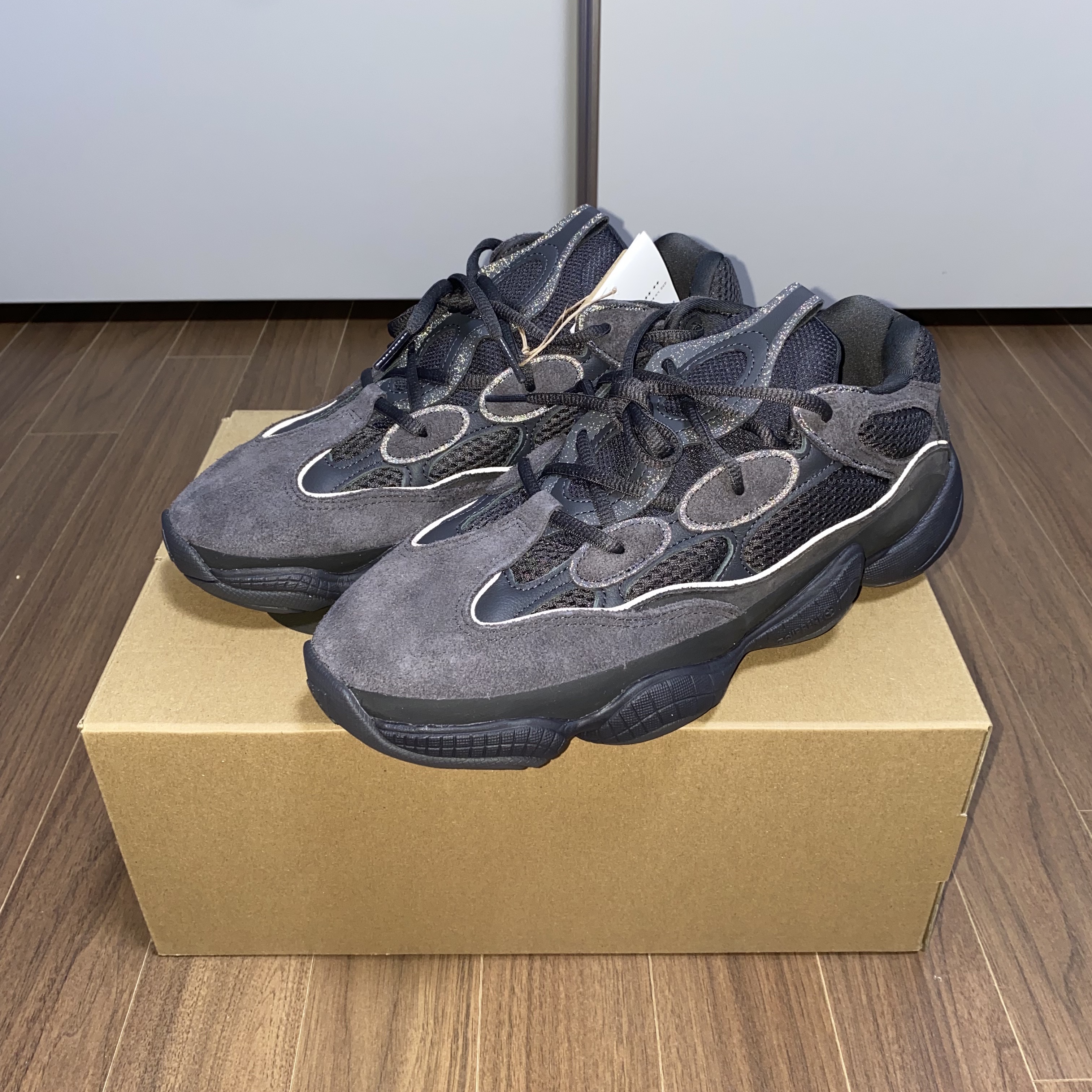 Adidas Yeezy 500 Utility Black 2022/2023 착용 스타일