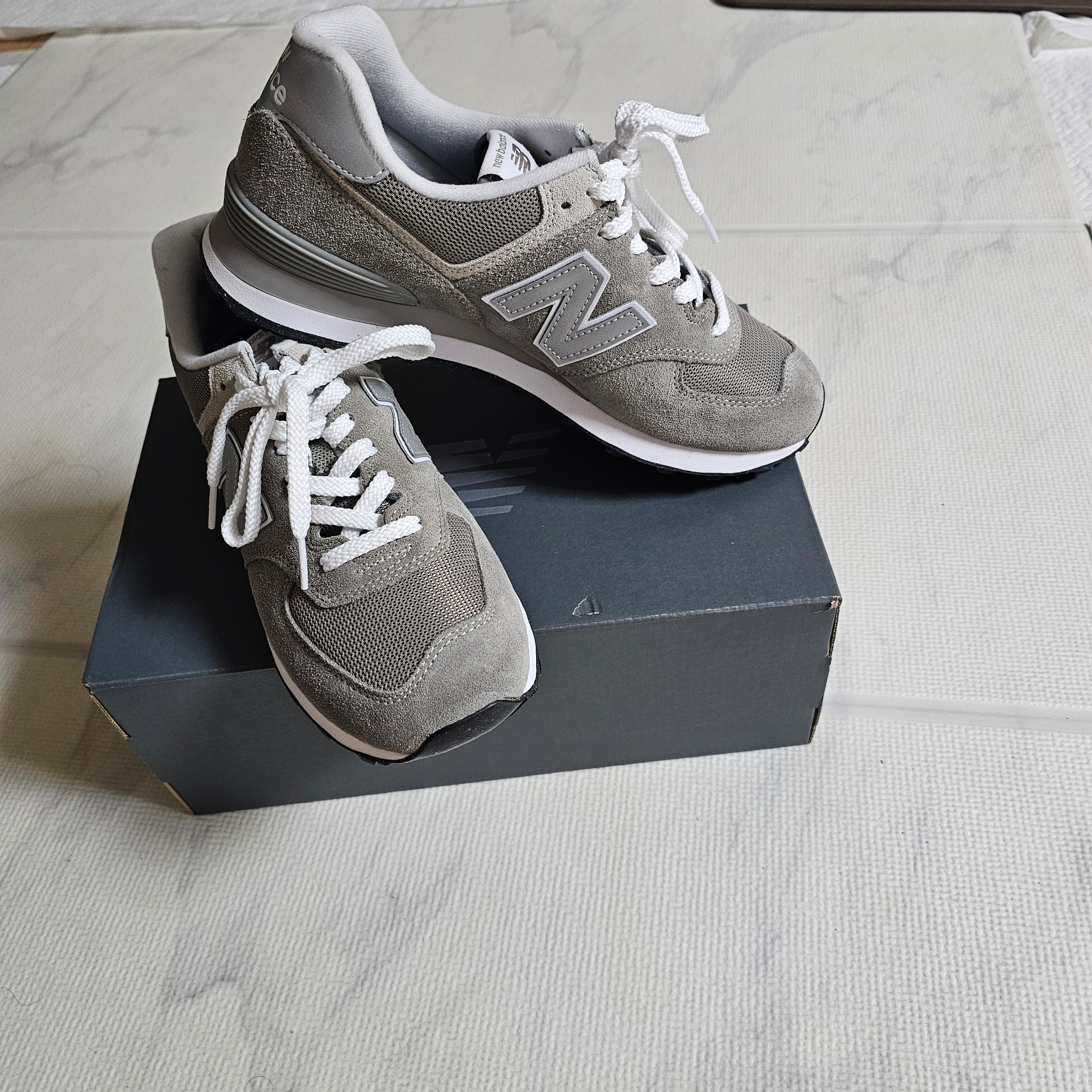 New Balance 574 Worn By Anyone Grey - D Standard 착용 스타일 - 2