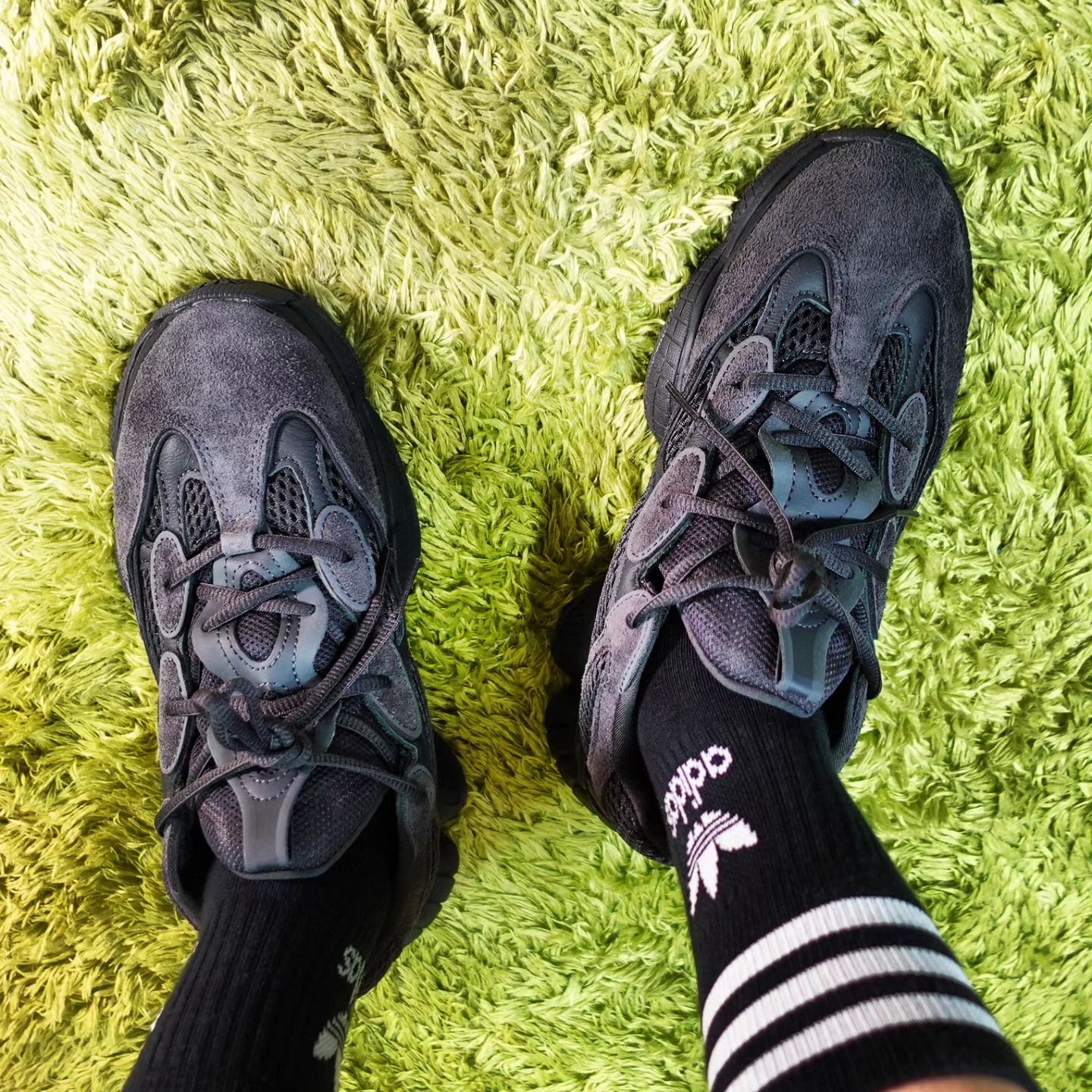 Adidas Yeezy 500 Utility Black 2022/2023, Adidas Yeezy 500 Utility Black 2018/2020 착용 스타일 - 2