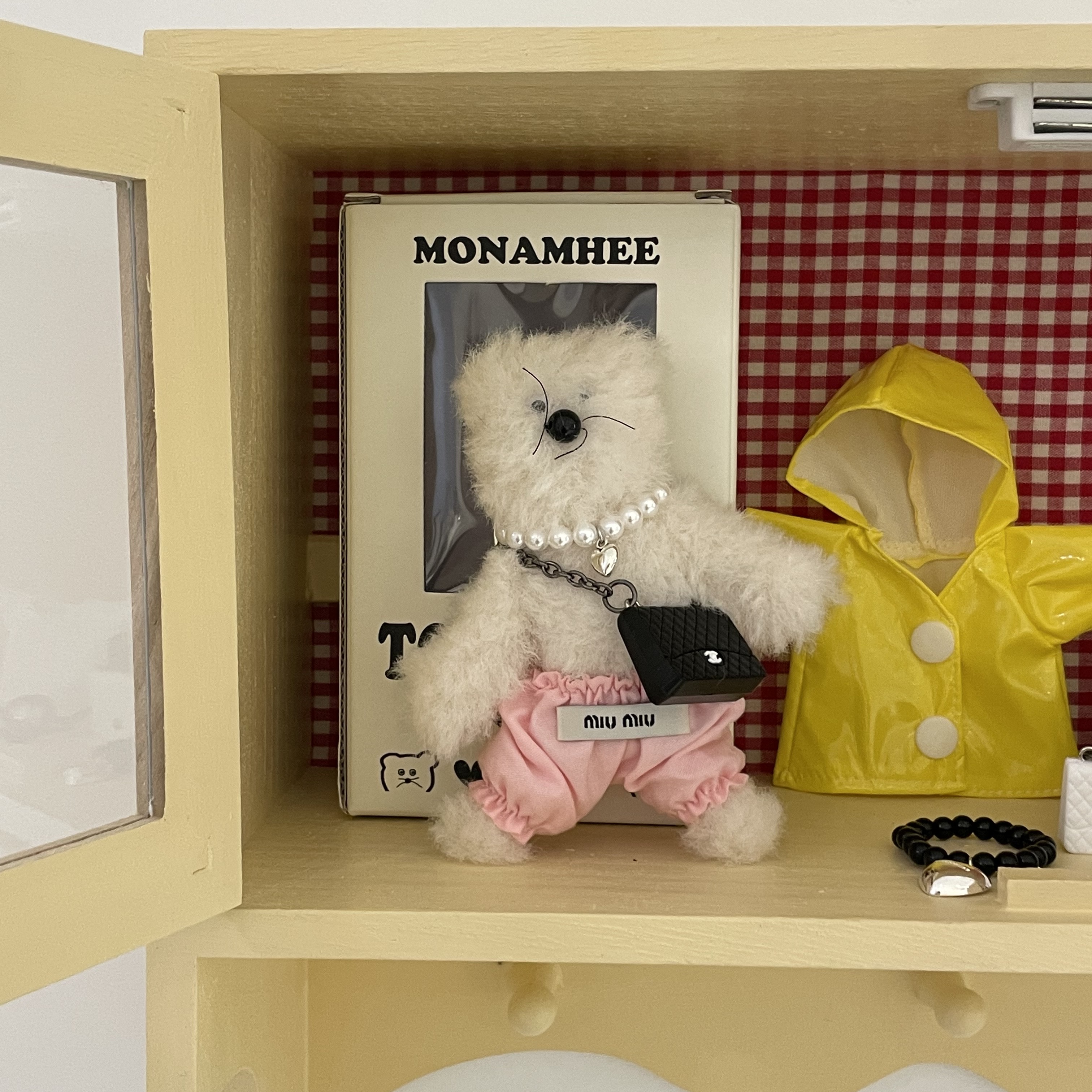 [KREAM 단독] Monamhee Creami Keyring Cream 착용 스타일 - 4