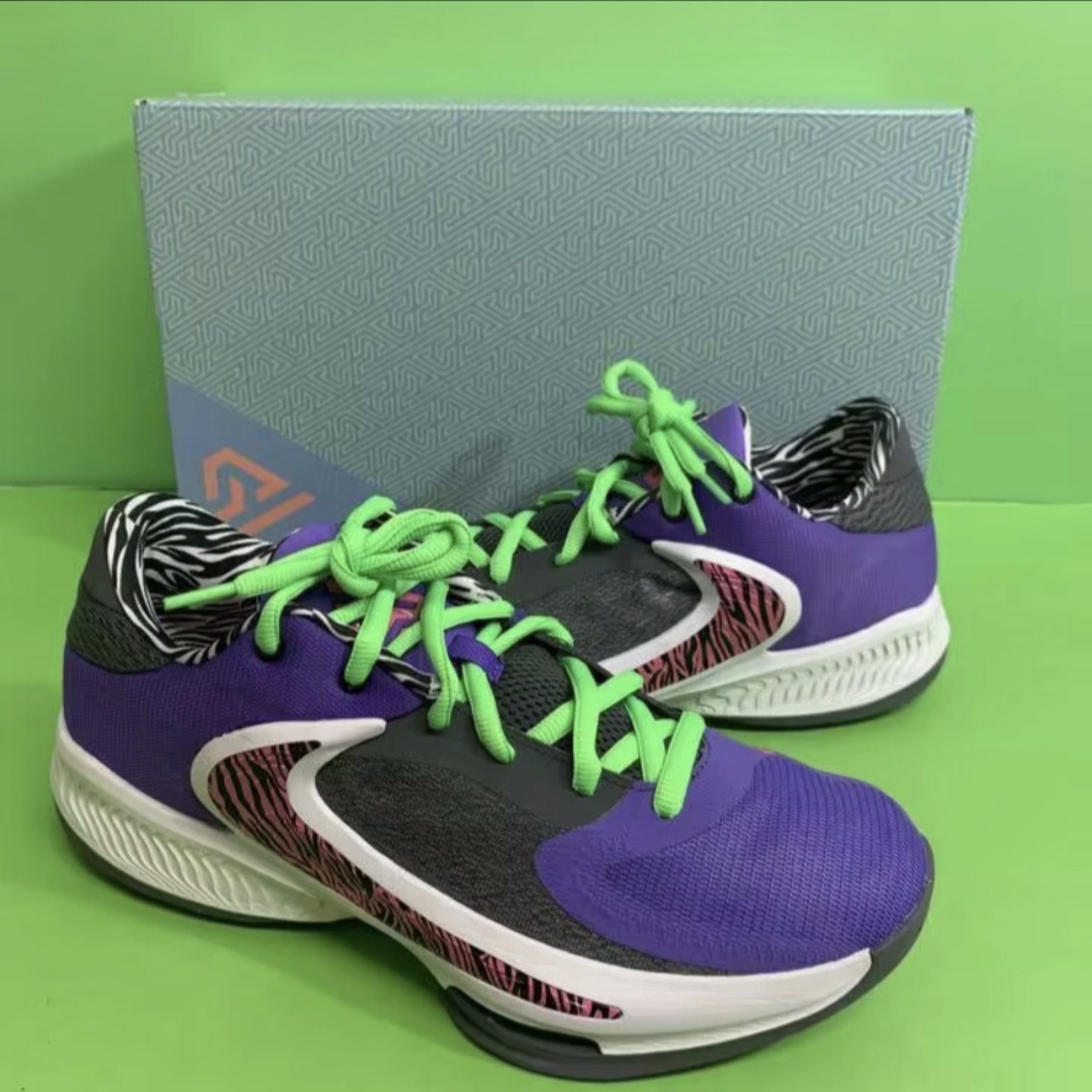 Nike Zoom Freak 4 Lightning 착용 스타일