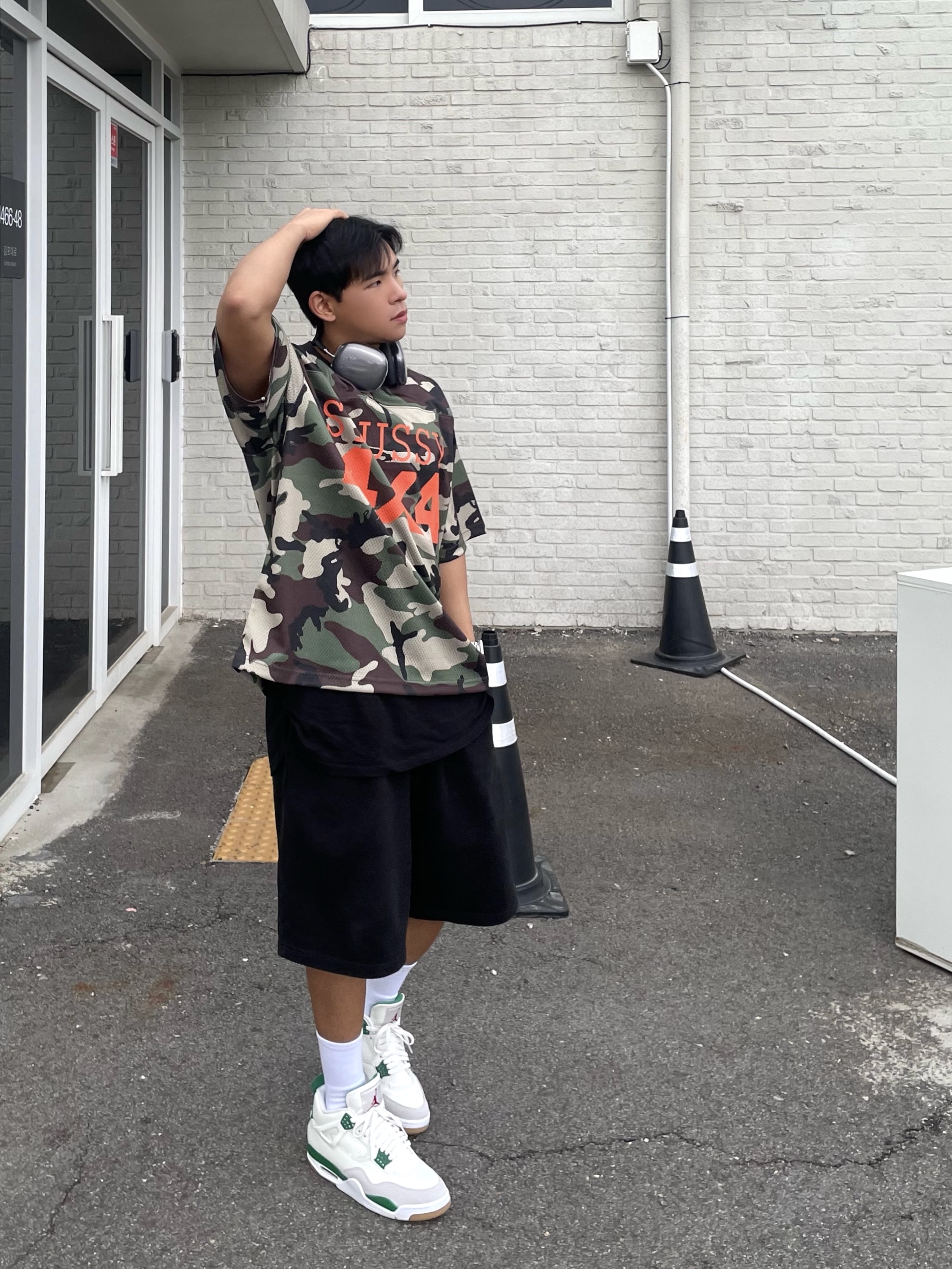 Stussy 4x4 Mesh Football Jersey Camo, Apple AirPods Max Lightning Space Gray (Korean Ver.) 착용 스타일 - 1
