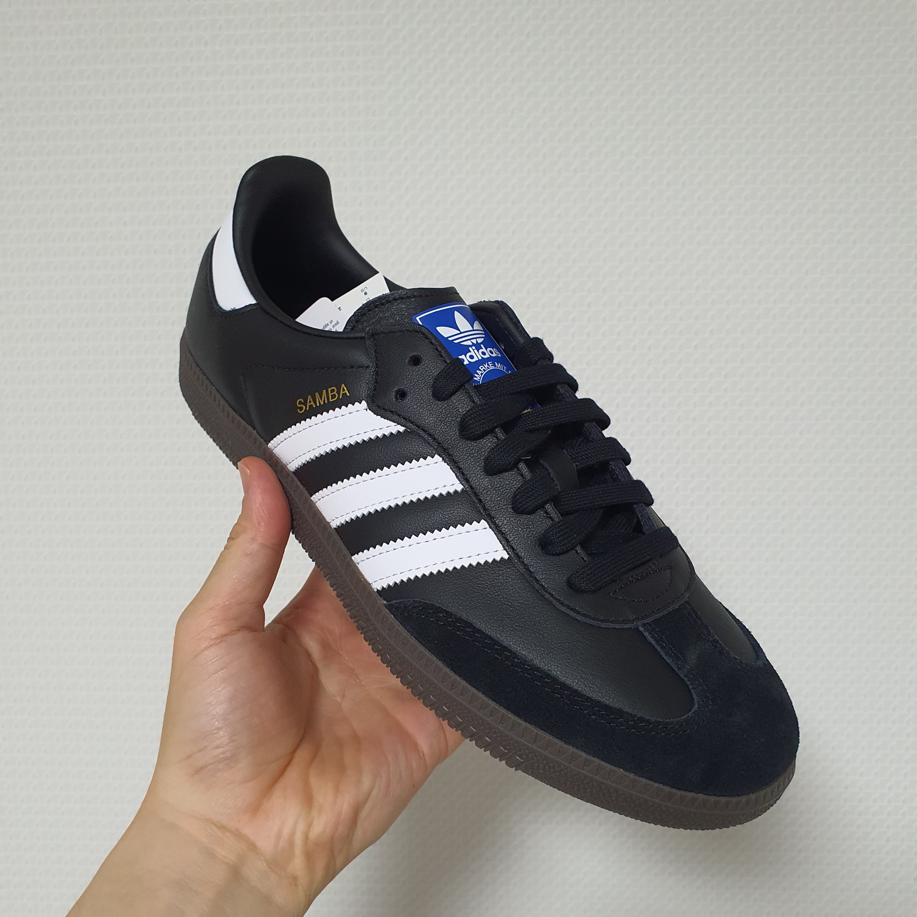 Adidas Samba OG Black White Gum 착용 스타일