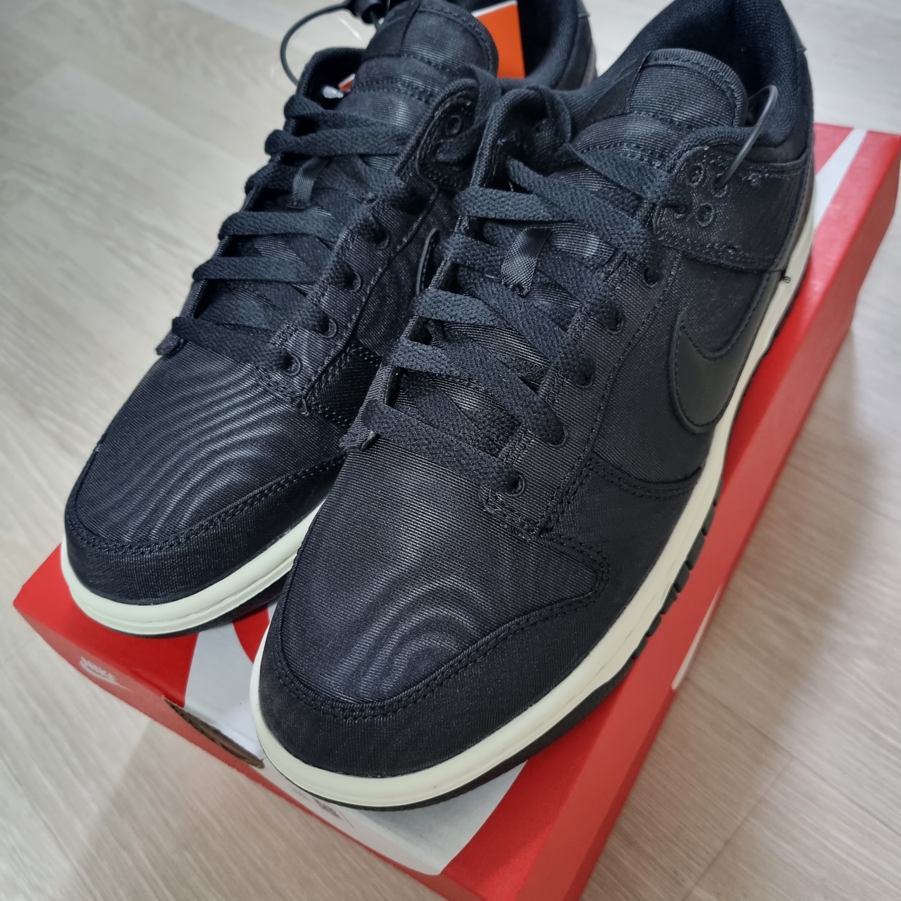 Nike Dunk Low Retro Premium Black 착용 스타일 - 1