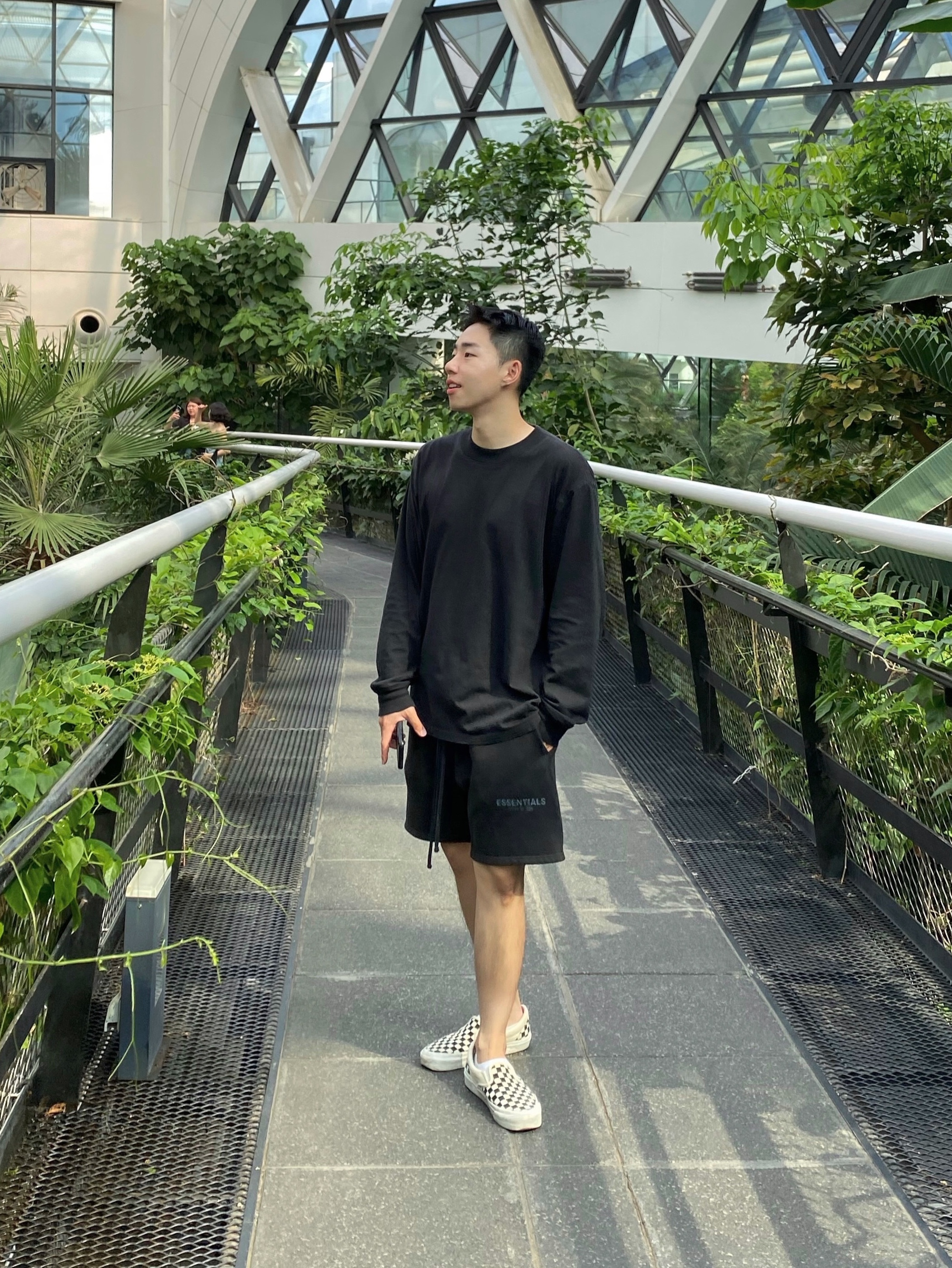 Essentials Long Sleeve T-Shirt Black - 21SS, Vans Vault OG Classic Slip-On LX Checkerboard 착용 스타일