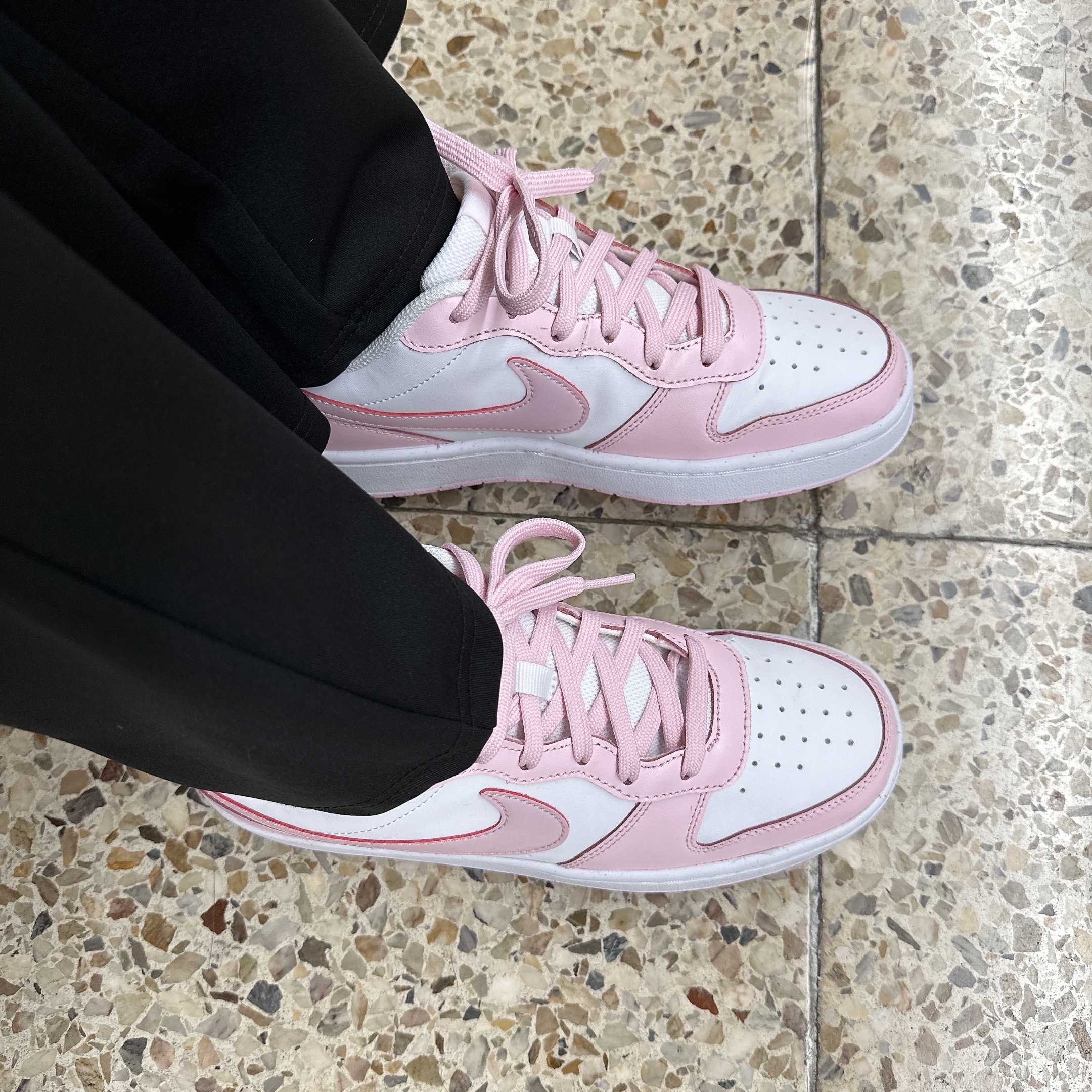 (GS) Nike Court Borough 2 SE White Pink Foam 착용 스타일