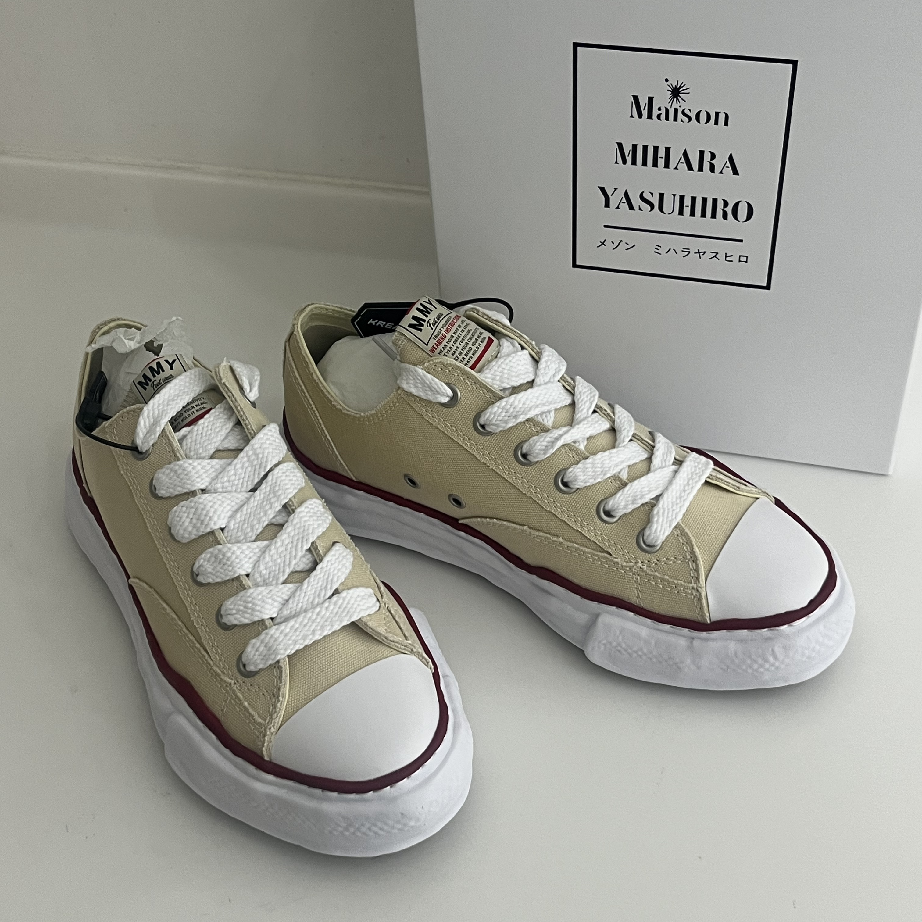 Maison Mihara Yasuhiro Peterson OG Sole Canvas Low-top Sneakers Natural 착용 스타일