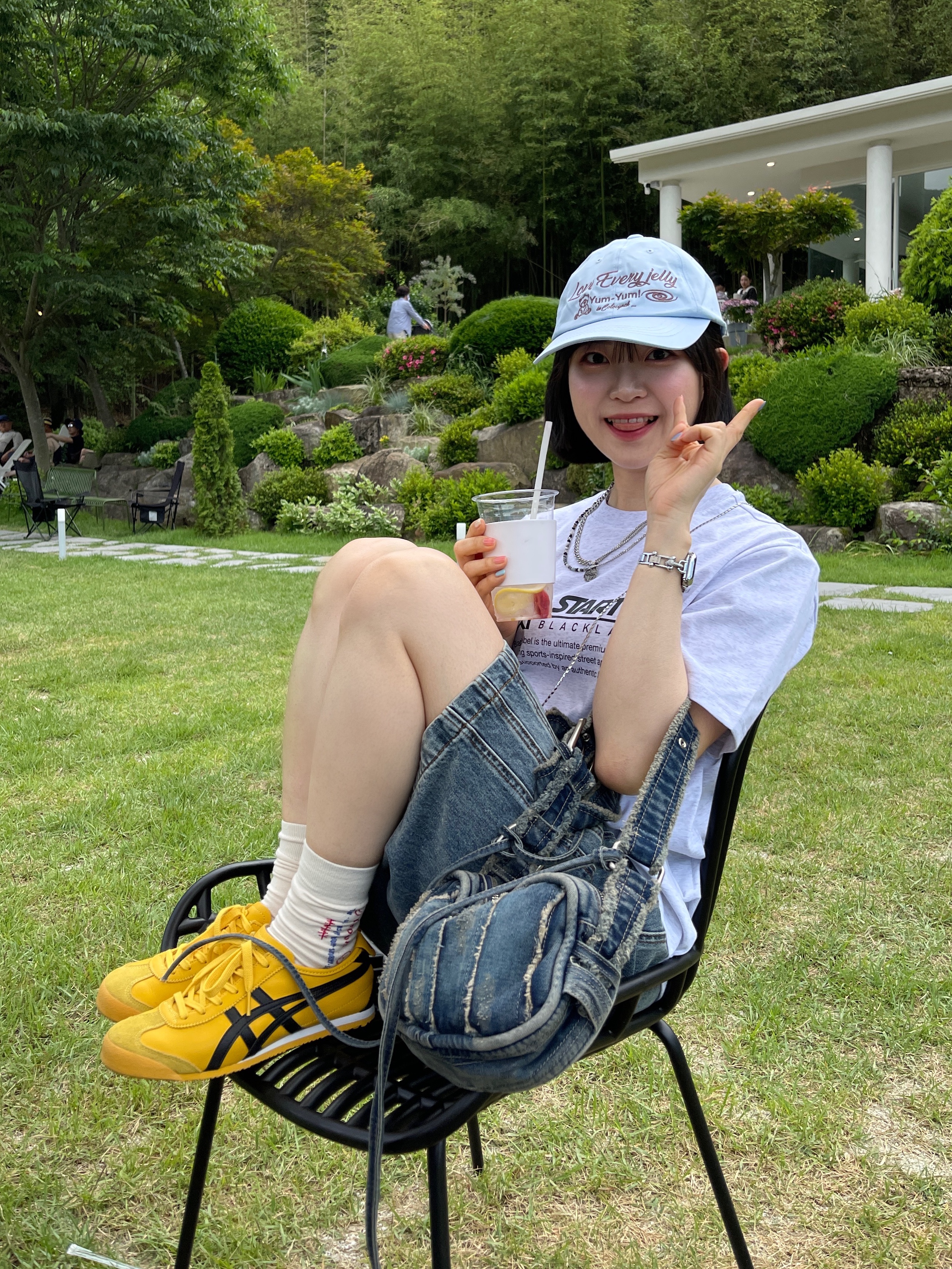 Onitsuka Tiger Mexico 66 Yellow Black 착용 스타일