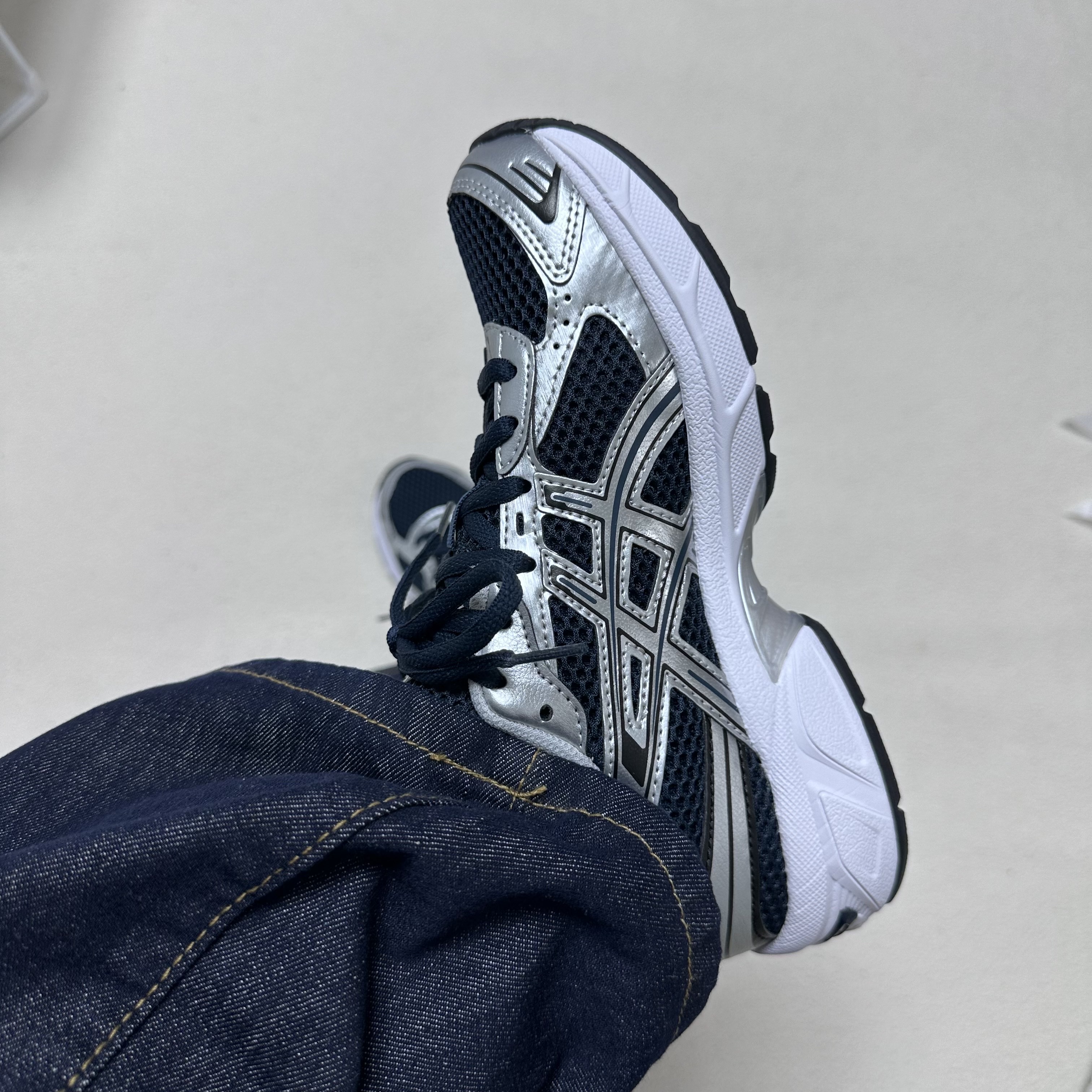 Asics Gel-1130 French Blue Pure Silver 착용 스타일 - 1