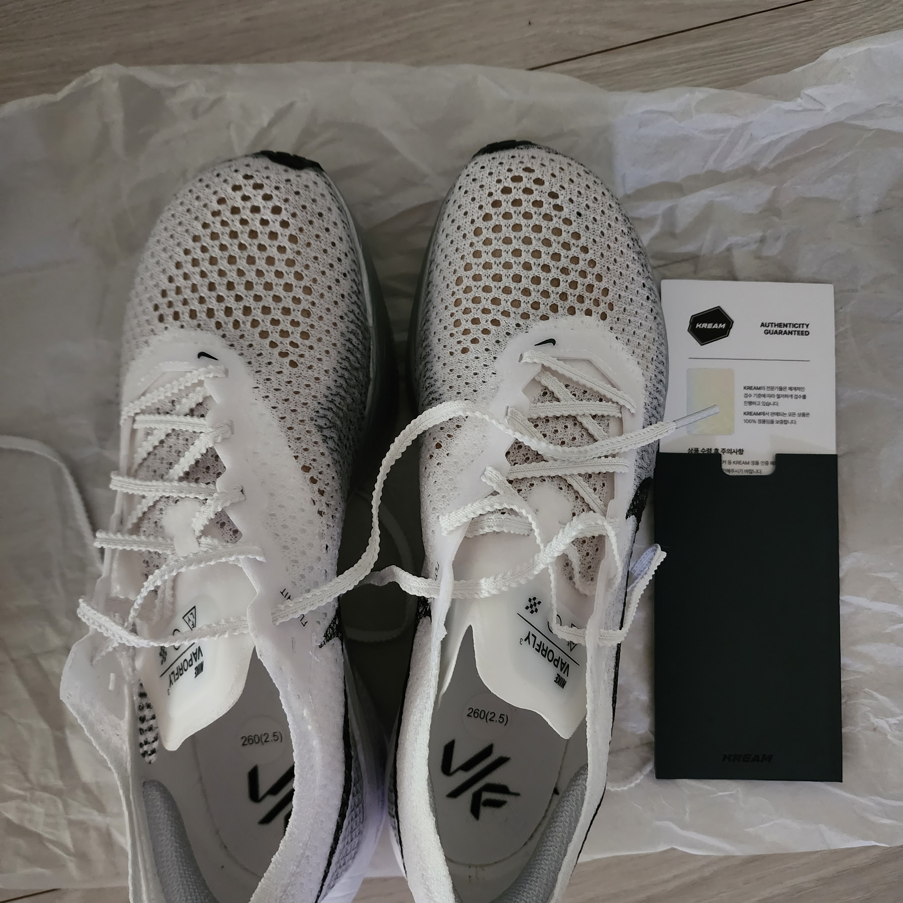 Nike ZoomX Vaporfly Next% 3 White Grey 착용 스타일