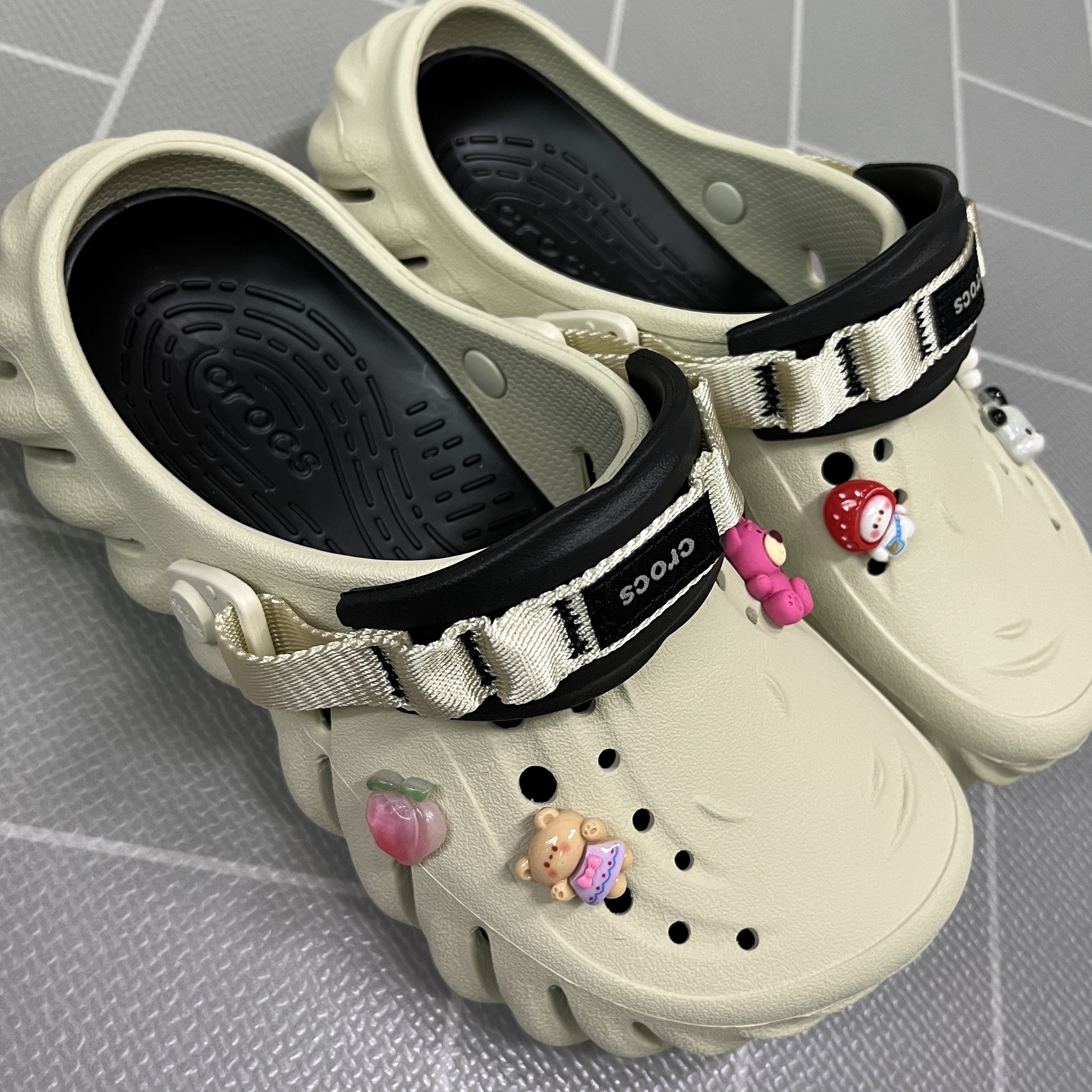 Crocs Echo Clog Bone Black ์ฐฉ์ฉ ์คํ์ผ