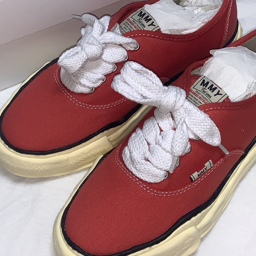 Maison Mihara Yasuhiro Baker OG Sole OD Canvas Low-top Sneakers Orange 착용 스타일