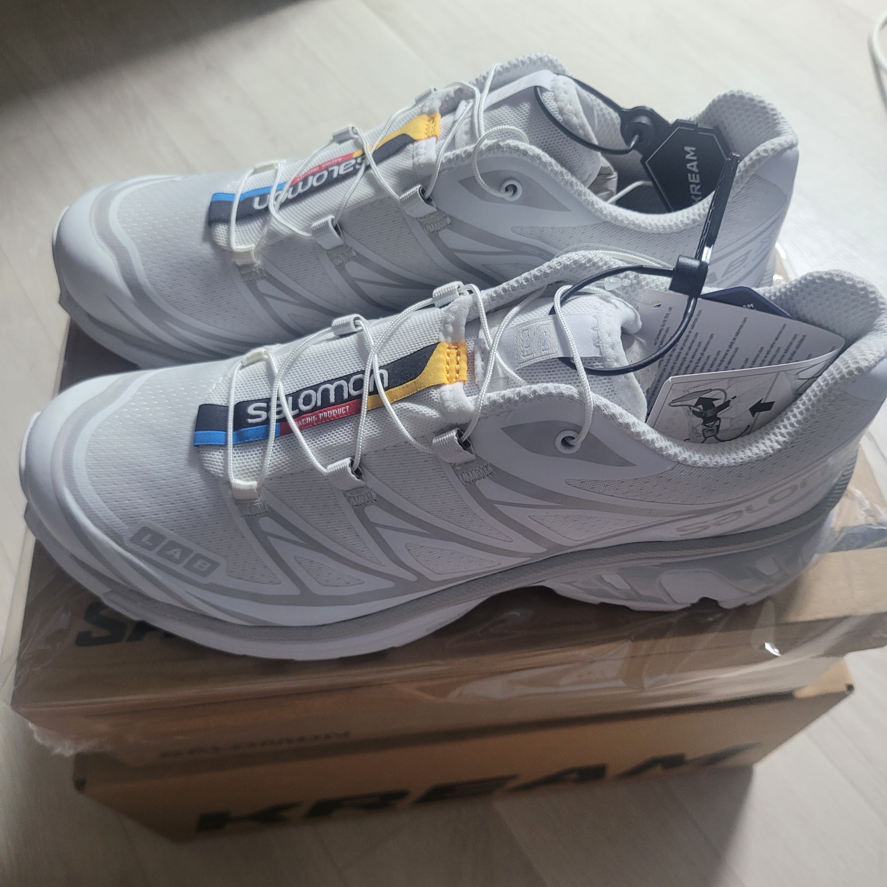 Salomon XT-6 ADV White 착용 스타일