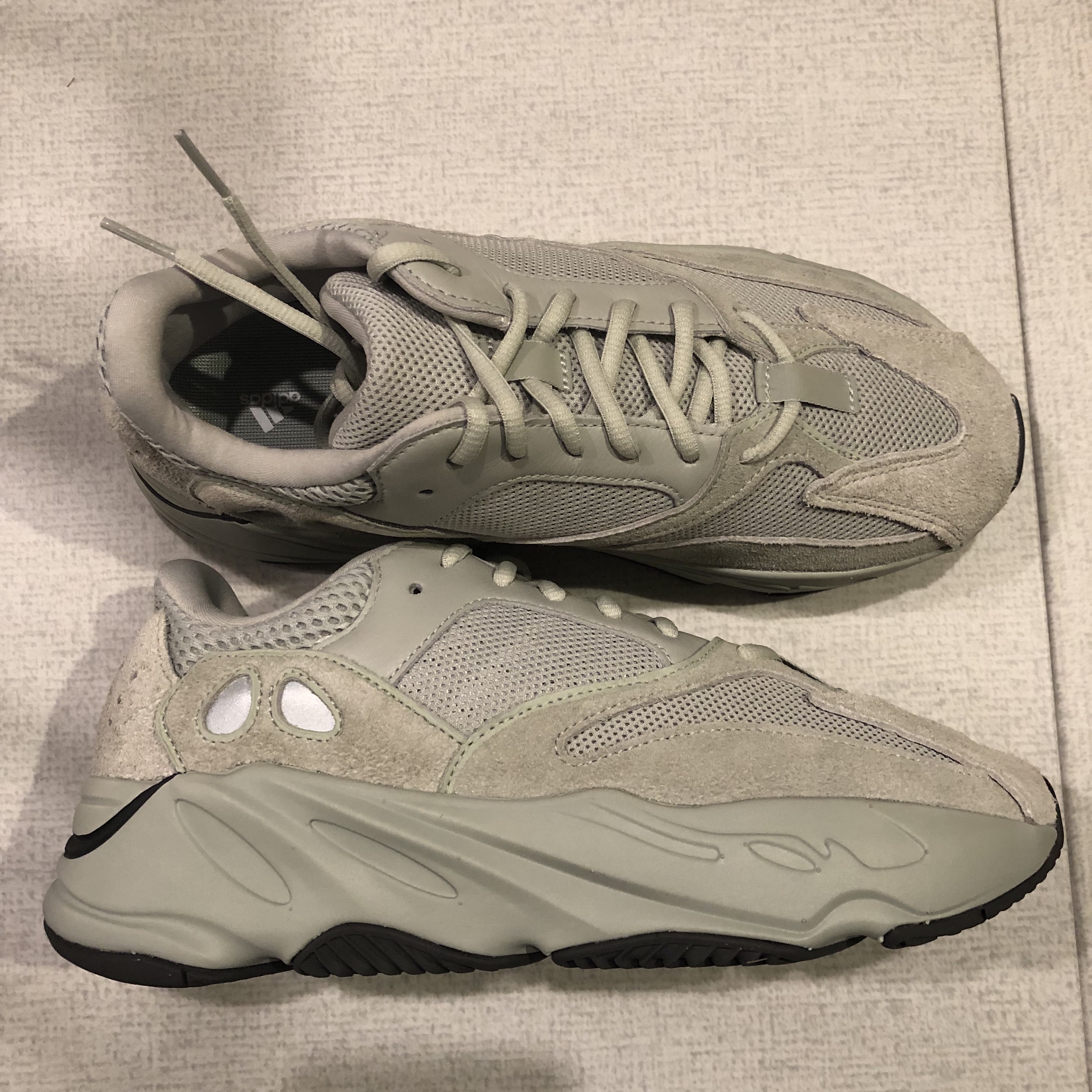 Adidas Yeezy Boost 700 Salt 2023 착용 스타일