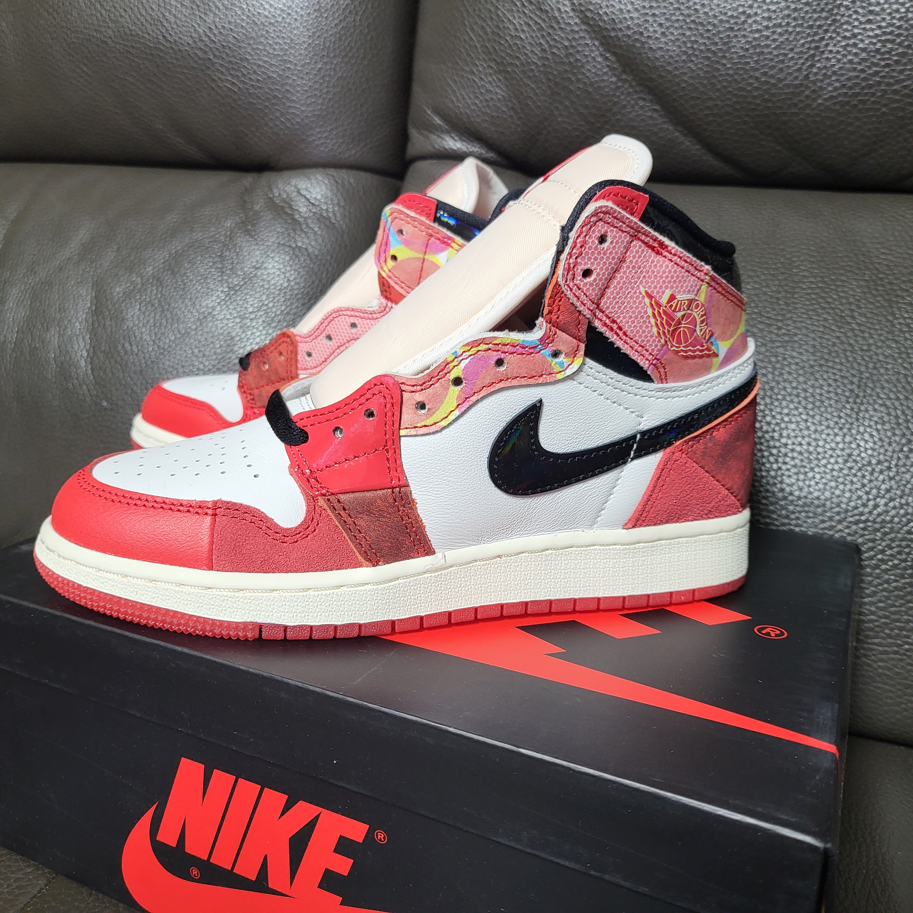 (GS) Jordan 1 Retro High Spider-Man Next Chapter 착용 스타일 - 1