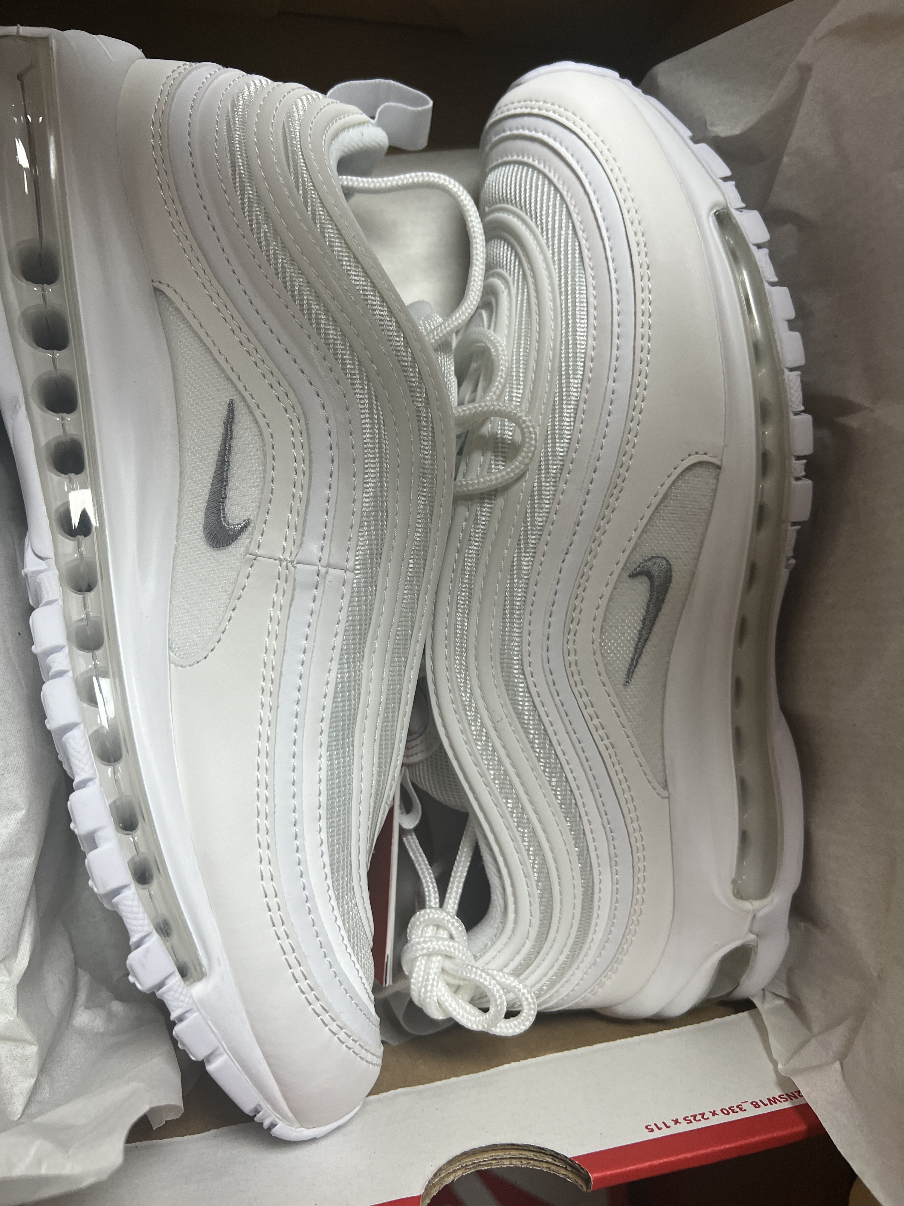 Nike Air Max 97 Triple White Wolf Grey 착용 스타일