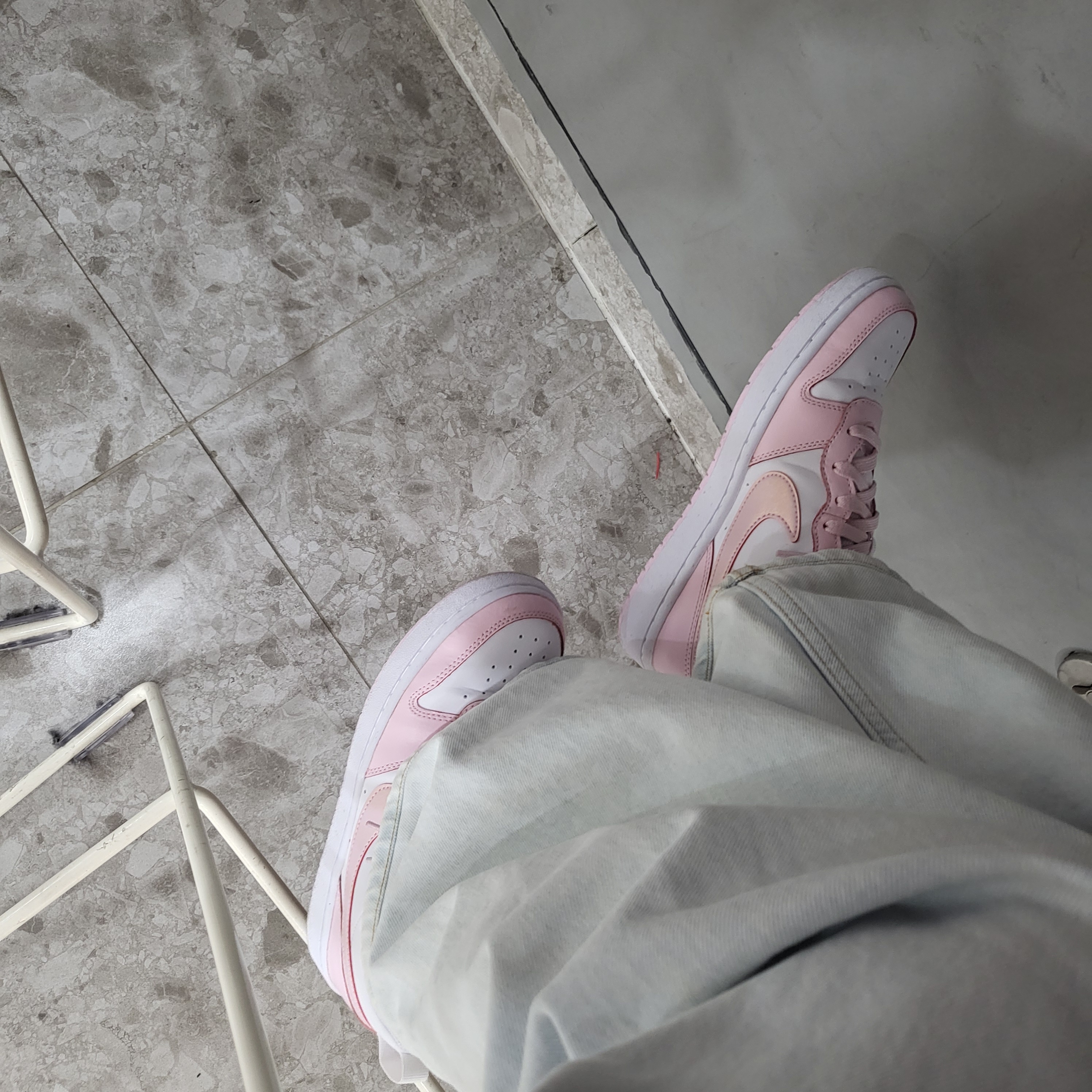 (GS) Nike Court Borough 2 SE White Pink Foam 착용 스타일