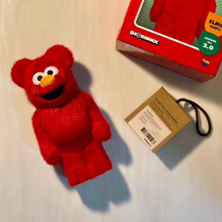 Bearbrick Sesame Street Elmo Costume Ver. 2 400% 착용 스타일