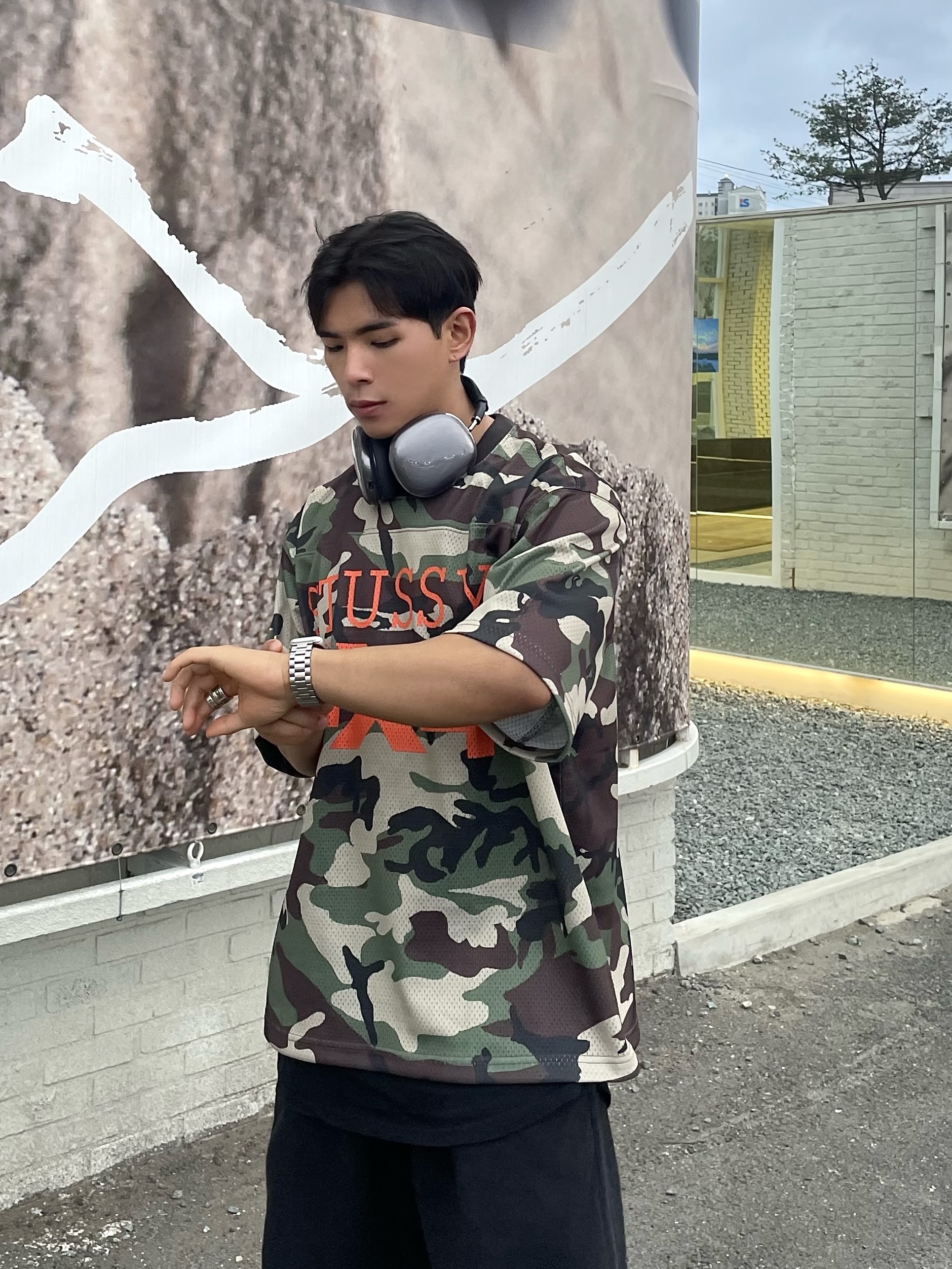 Stussy 4x4 Mesh Football Jersey Camo, Apple AirPods Max Lightning Space Gray (Korean Ver.) 착용 스타일 - 2