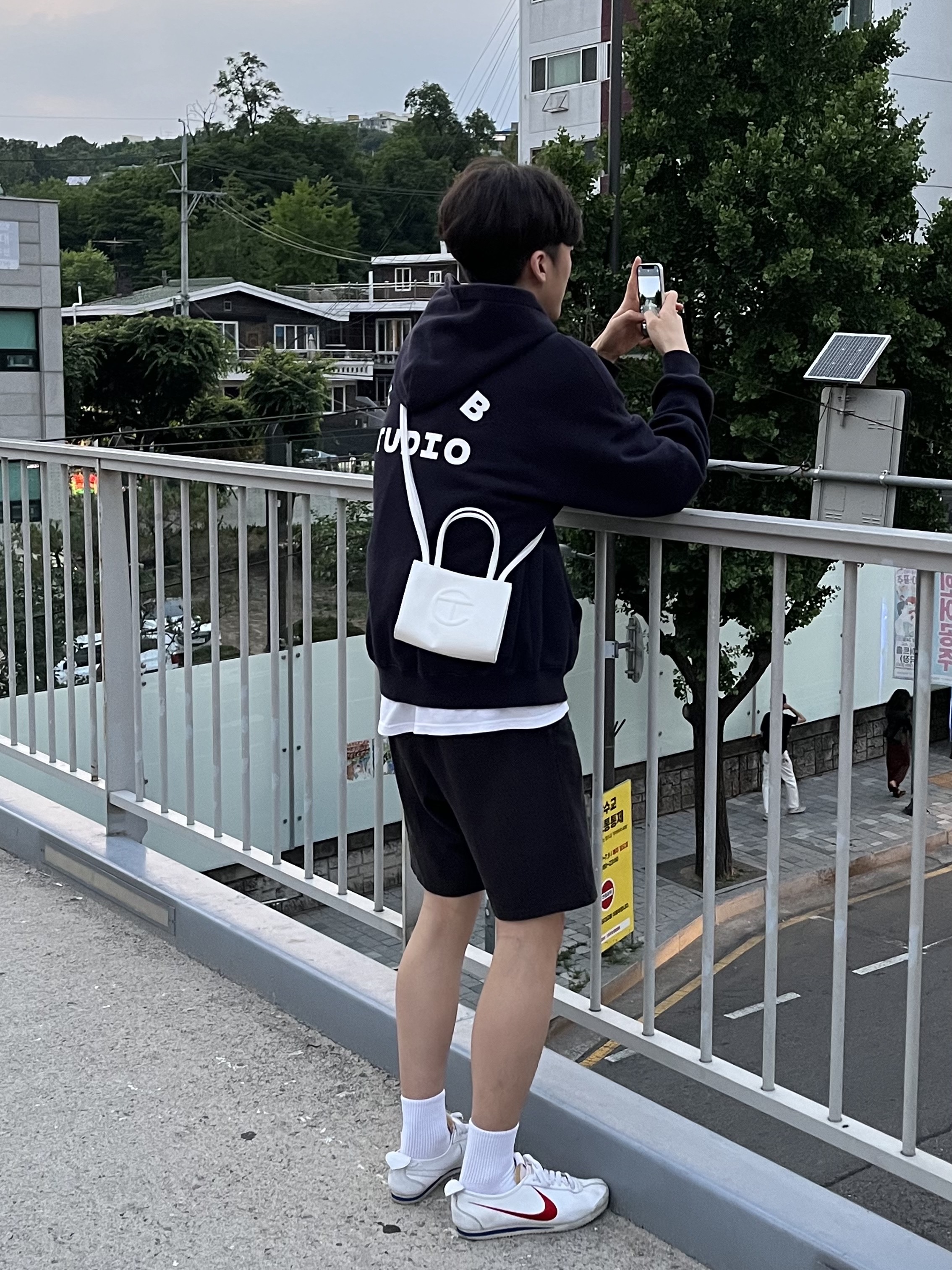 IAB Studio Hoodie Navy - 21SS, Nike Cortez 72 Shoe Dog OG Slim Swoosh 착용 스타일