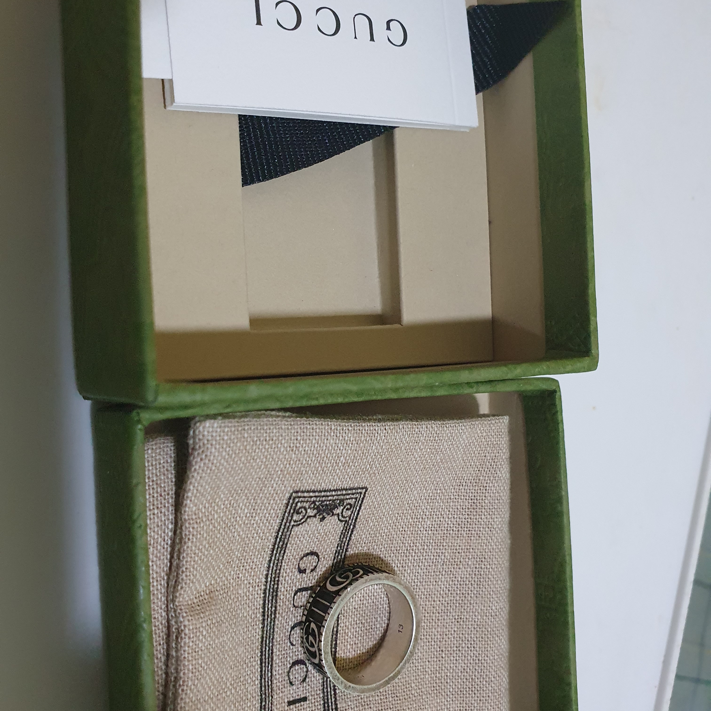 Gucci Ring with Double G Silver 착용 스타일