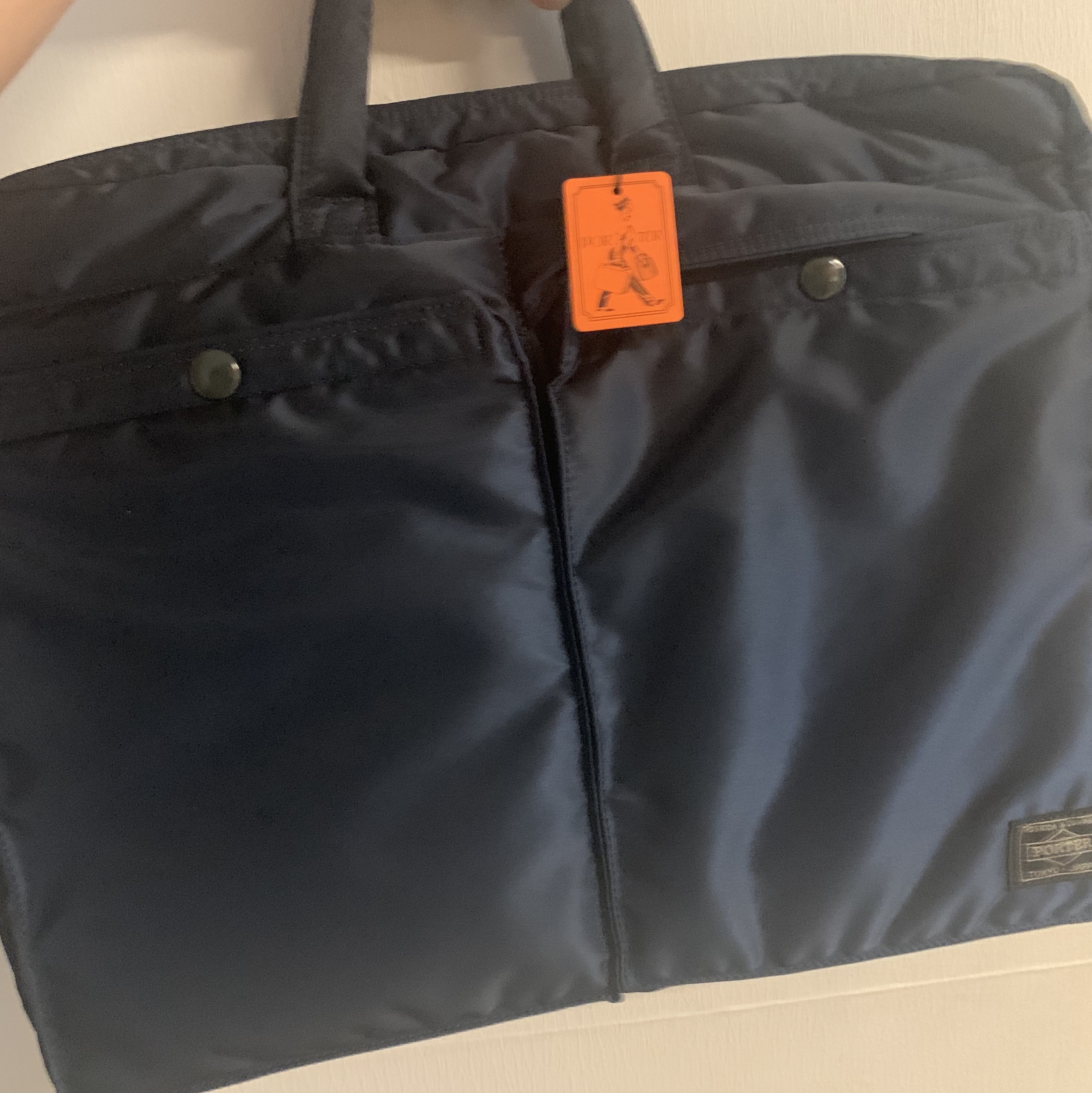 Porter Tanker 2Way Briefcase Iron Blue 착용 스타일