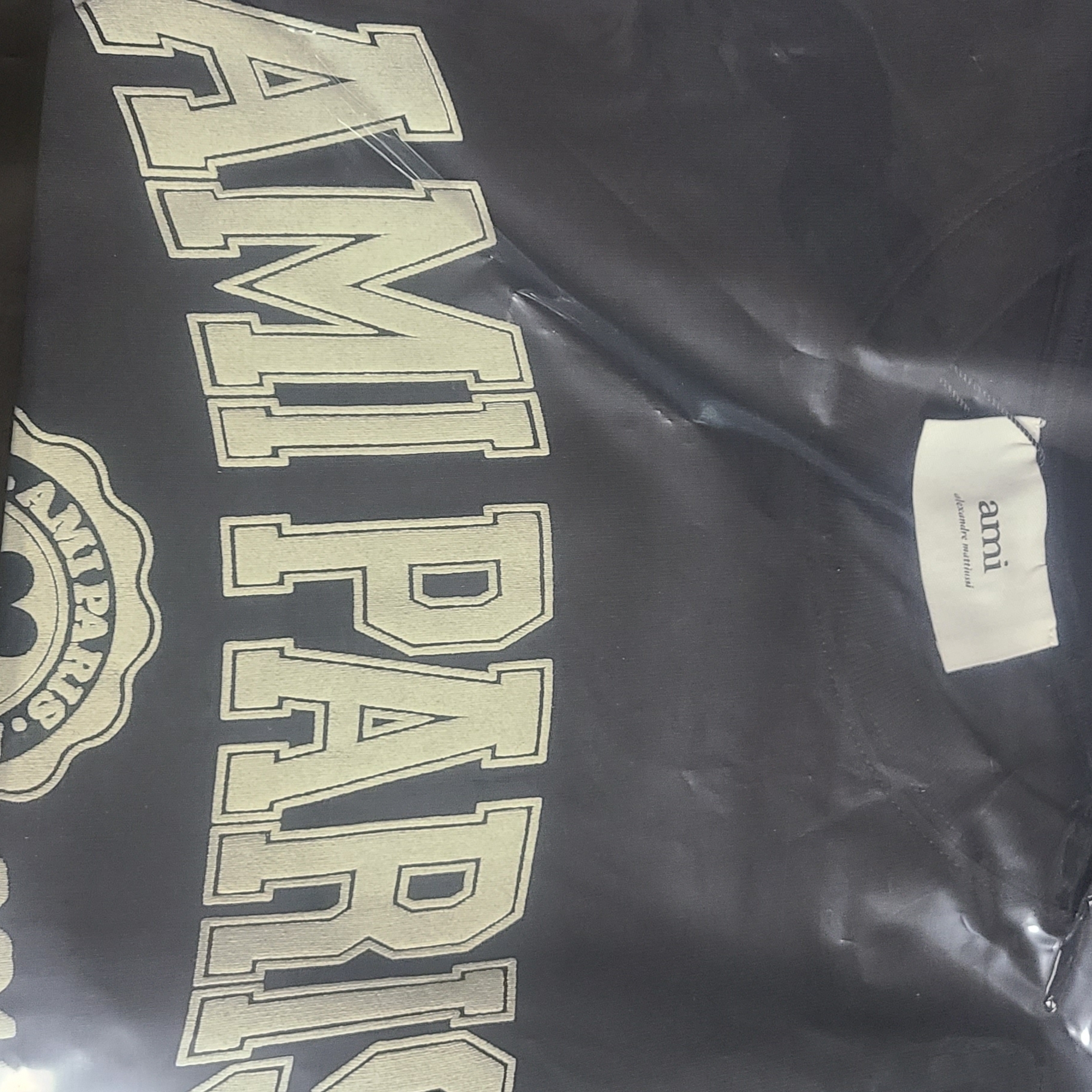 AMI Paris France T-Shirt Black 착용 스타일