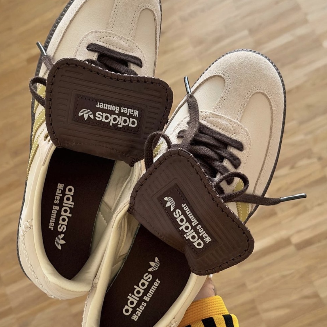 Adidas x Wales Bonner Samba Brown Ecru Tint 착용 스타일 - 2