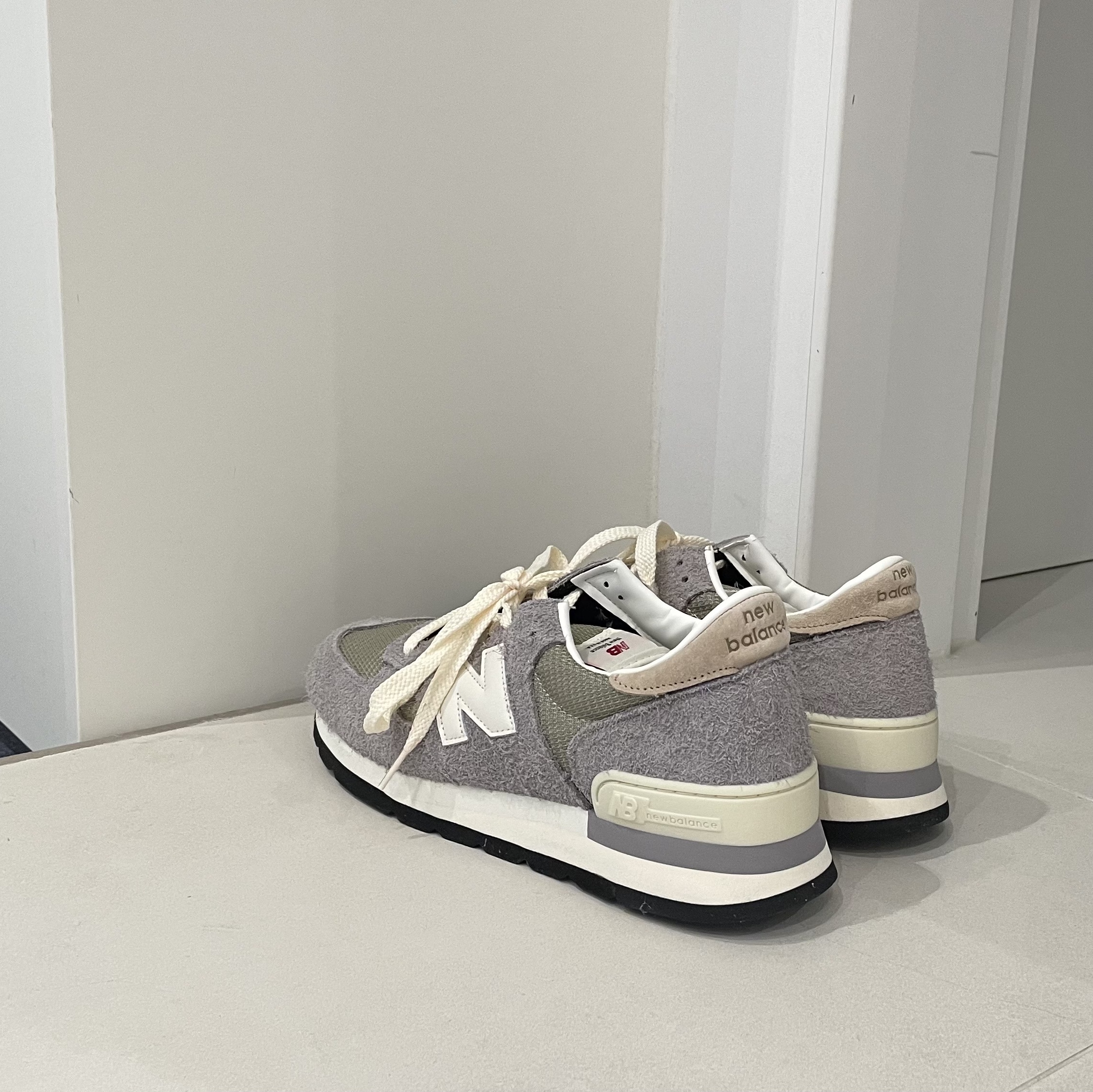 New Balance 990v1 Made in USA Marblehead Incense 착용 스타일