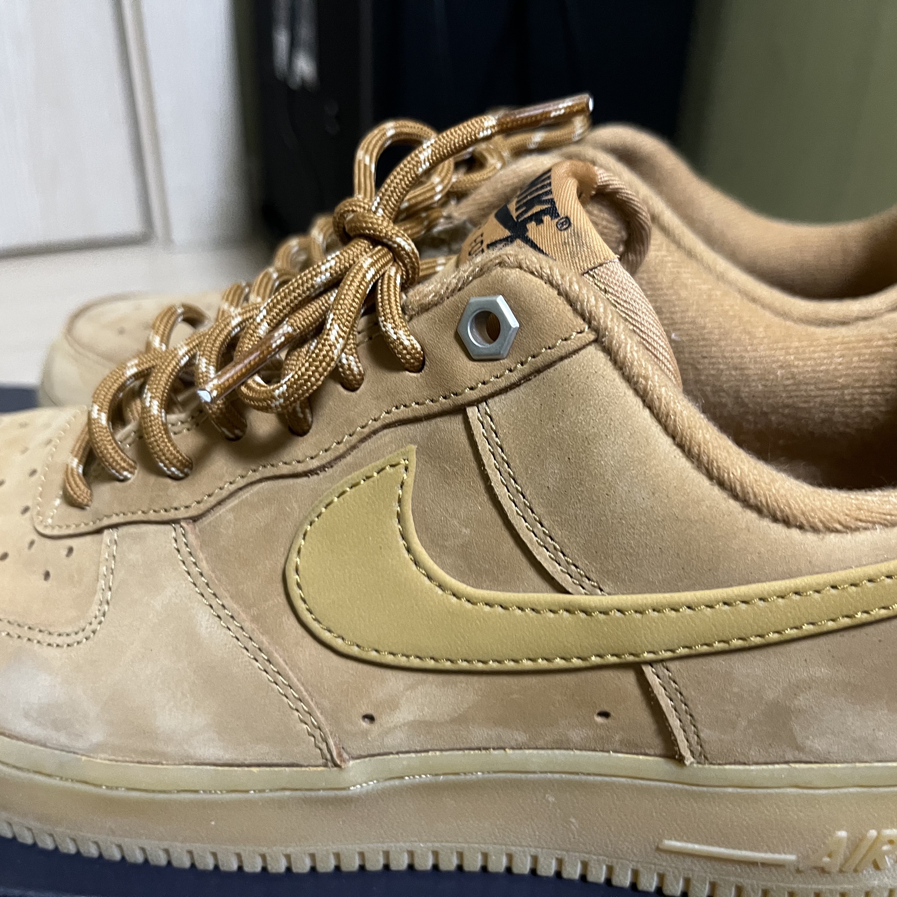 Nike Air Force 1 '07 WB Flax 착용 스타일