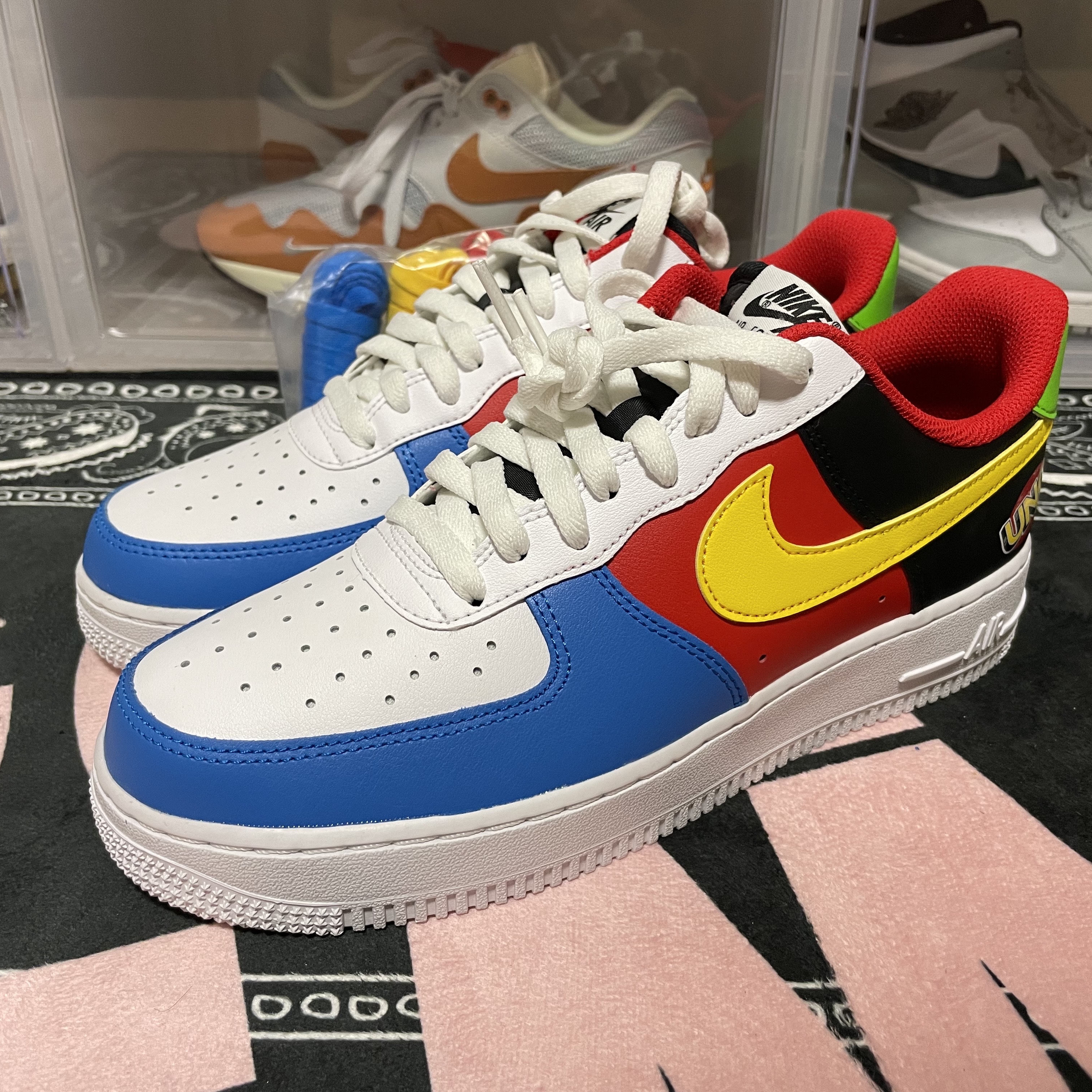 Nike x UNO Air Force 1 '07 QS White Yellow Zest 착용 스타일