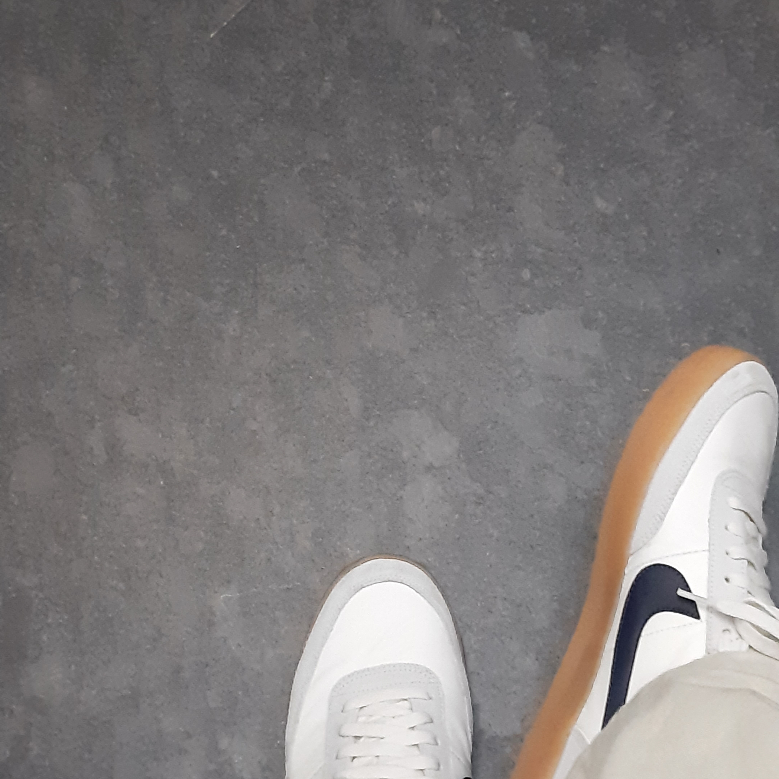 Nike x J.Crew Killshot 2 Sail Midnight Navy 착용 스타일
