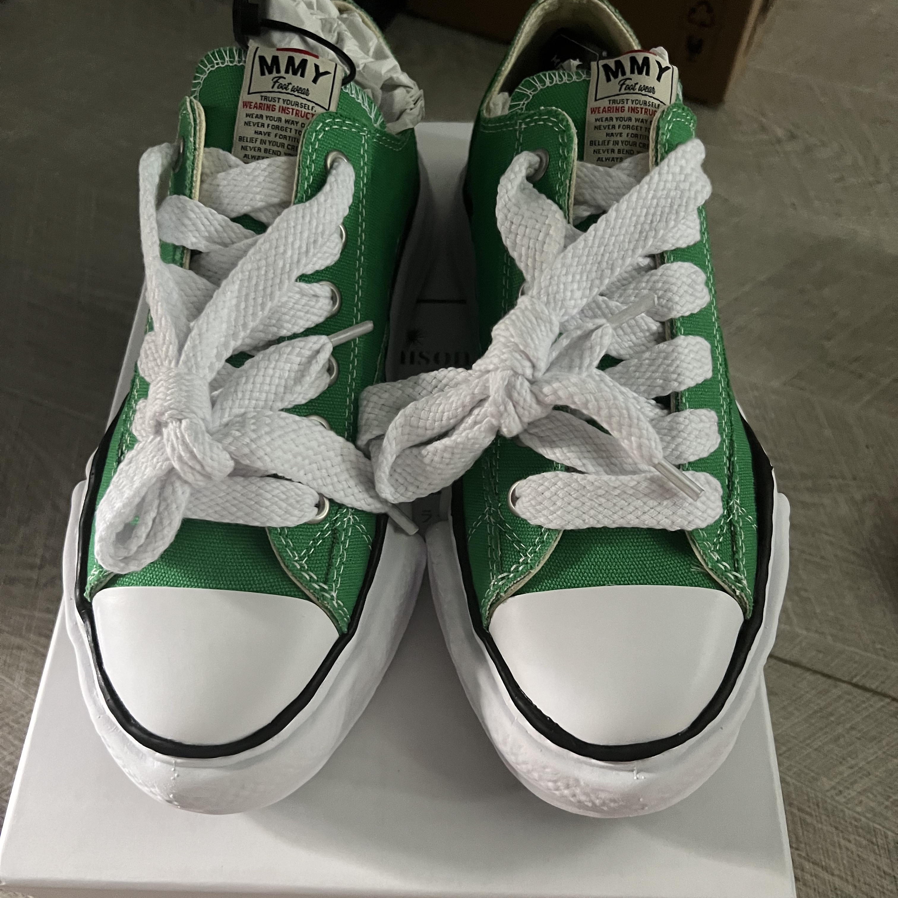 Maison Mihara Yasuhiro Peterson OG Sole Canvas Low Sneakers Green 착용 스타일