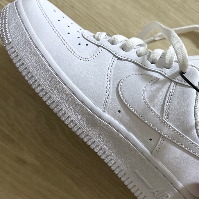 (W) Nike Air Force 1 '07 Low White 착용 스타일 - 1