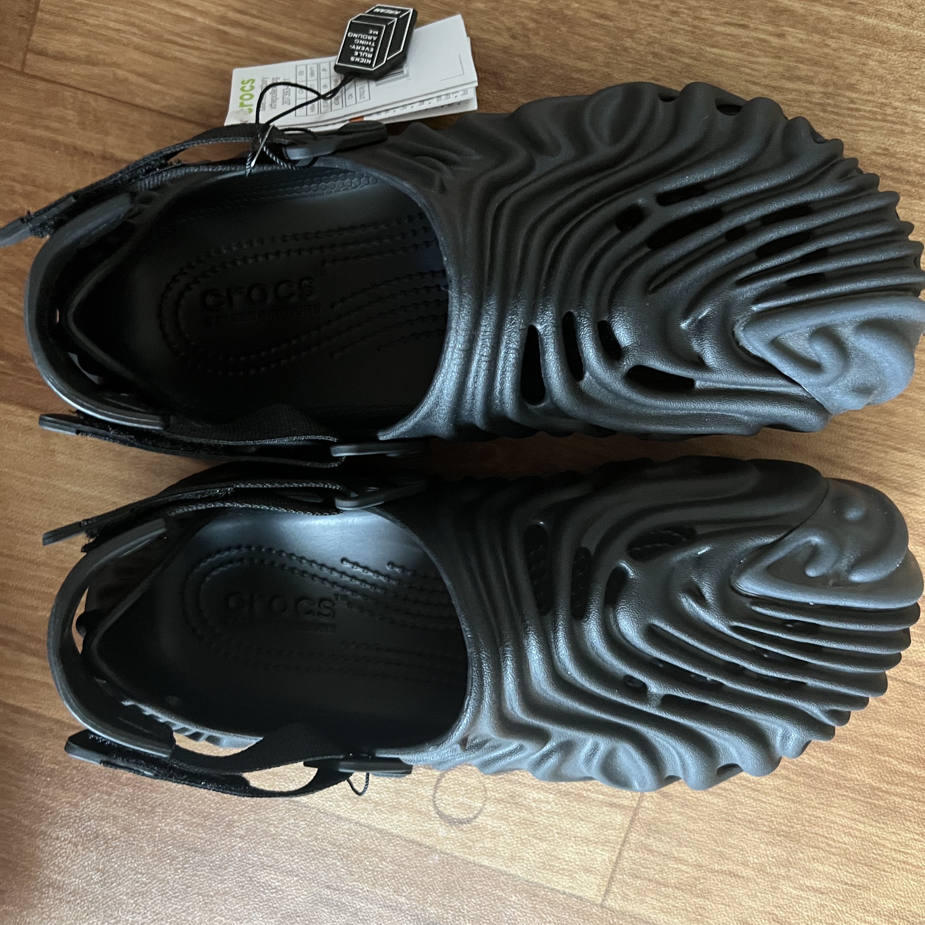 Crocs x Salehe Bembury Pollex Clog Sasquatch 착용 스타일