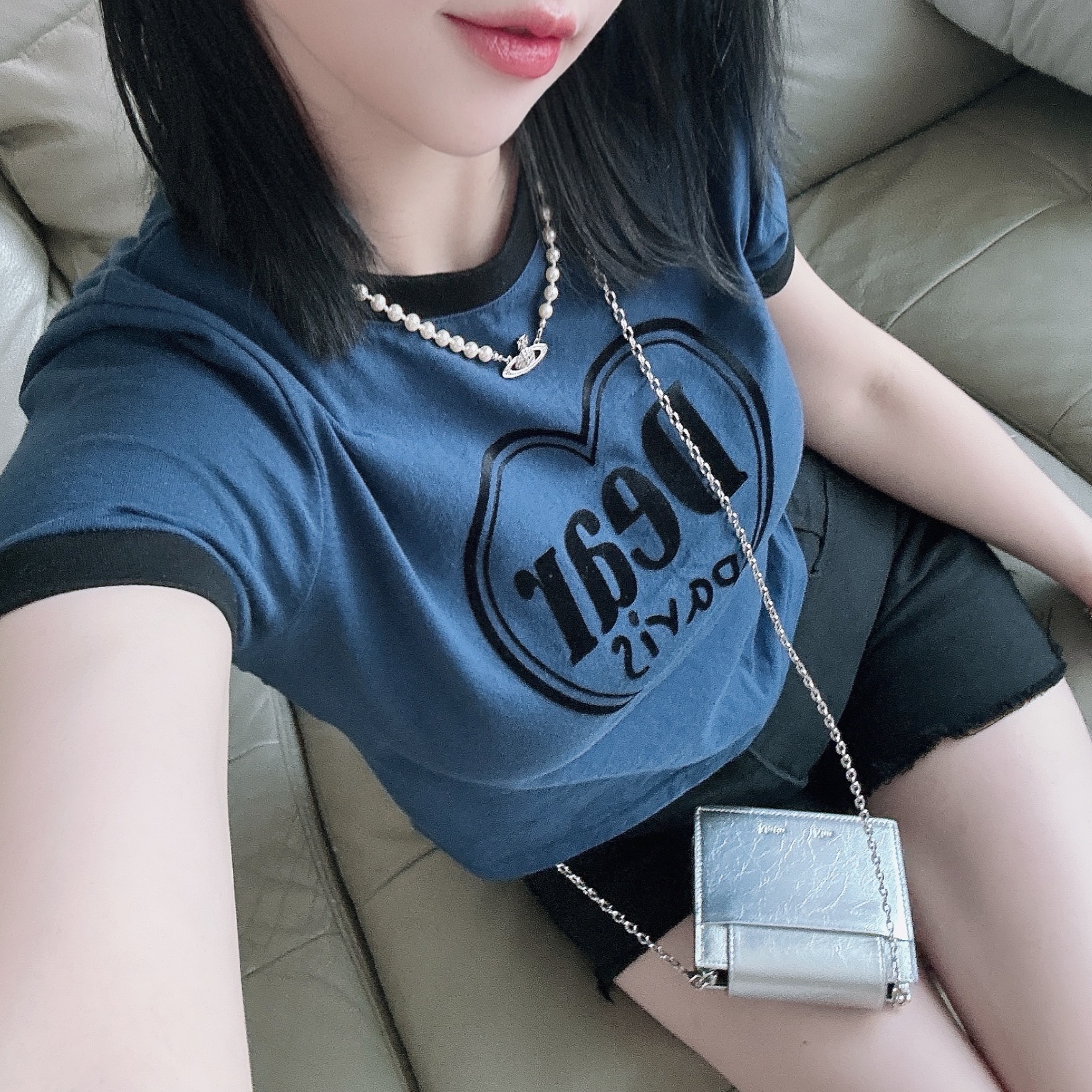 Vivienne Westwood Mini Bas Relief Choker Silver 착용 스타일