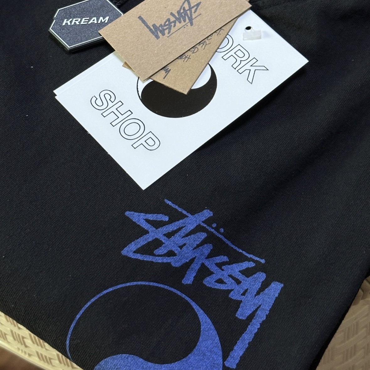 Stussy x Our Legacy Frame Pigment Dyed T-Shirt Black 착용 스타일