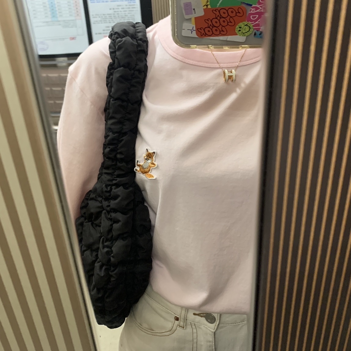 COS Quilted Mini Bag Black, (W) Hermes Pop H Pendant Rose Gold & Blanc 착용 스타일