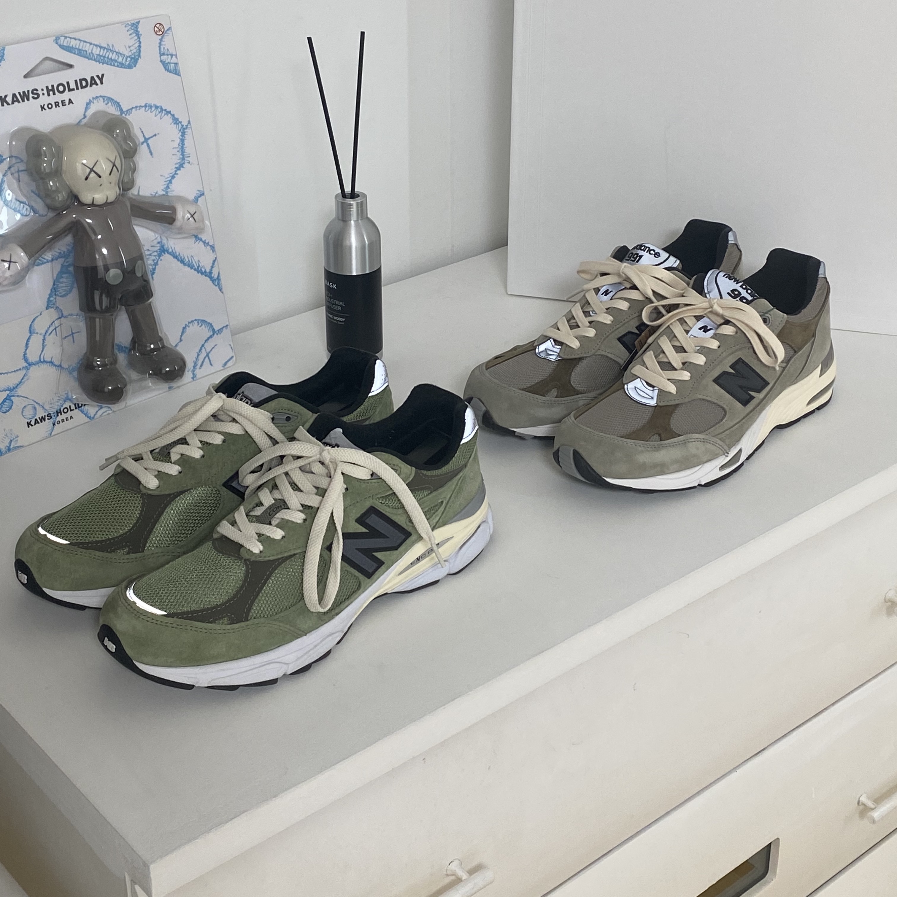 New Balance x JJJJound 991 Made in UK Grey, New Balance x JJJJound 990v3 Olive 착용 스타일