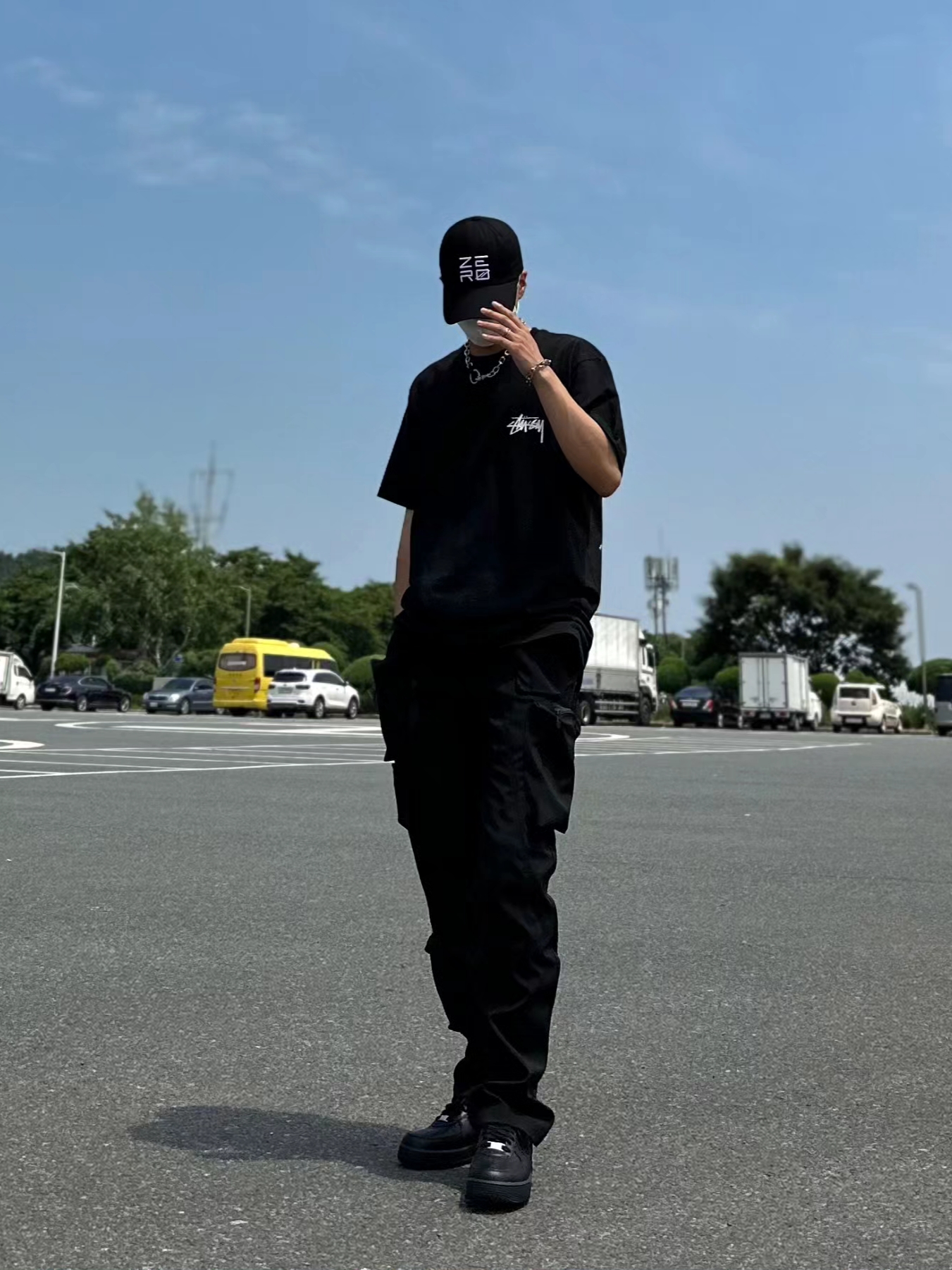 Nike x Supreme Air Force 1 Low Black, Stussy Shattered T-Shirt Black 착용 스타일 - 4