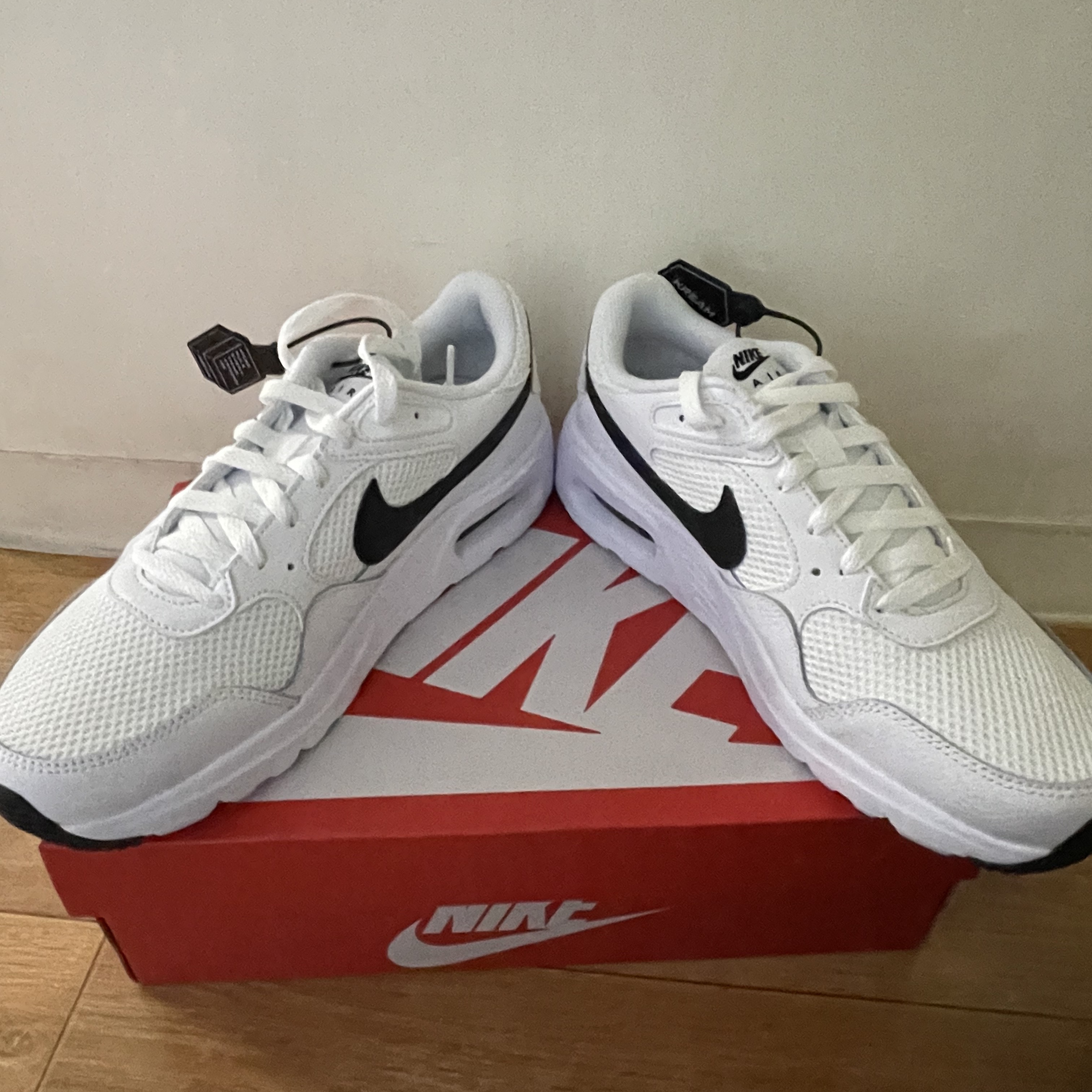 Nike Air Max SC White Black 착용 스타일 - 3