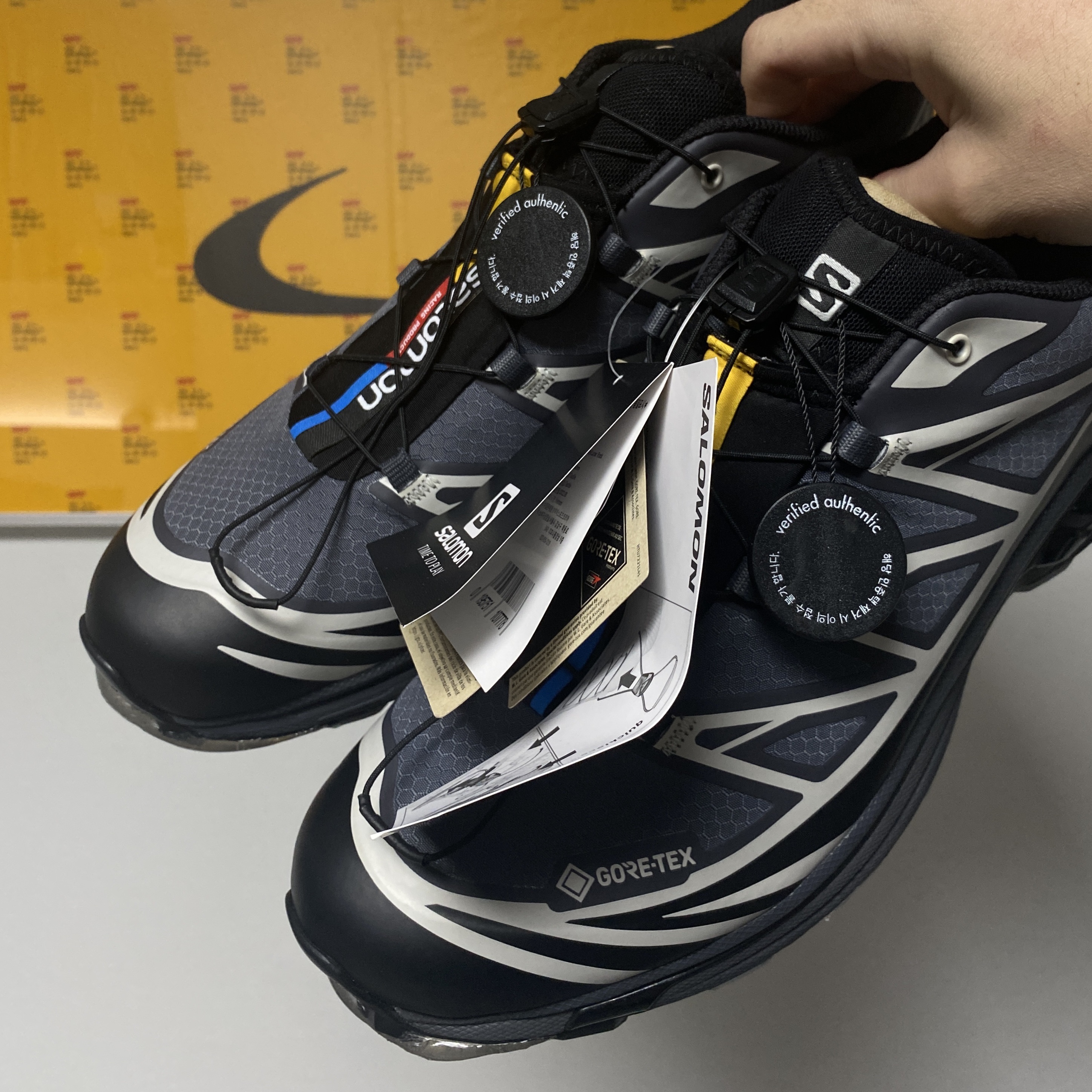 Salomon XT-6 Gore-Tex Black Ebony 착용 스타일 - 1