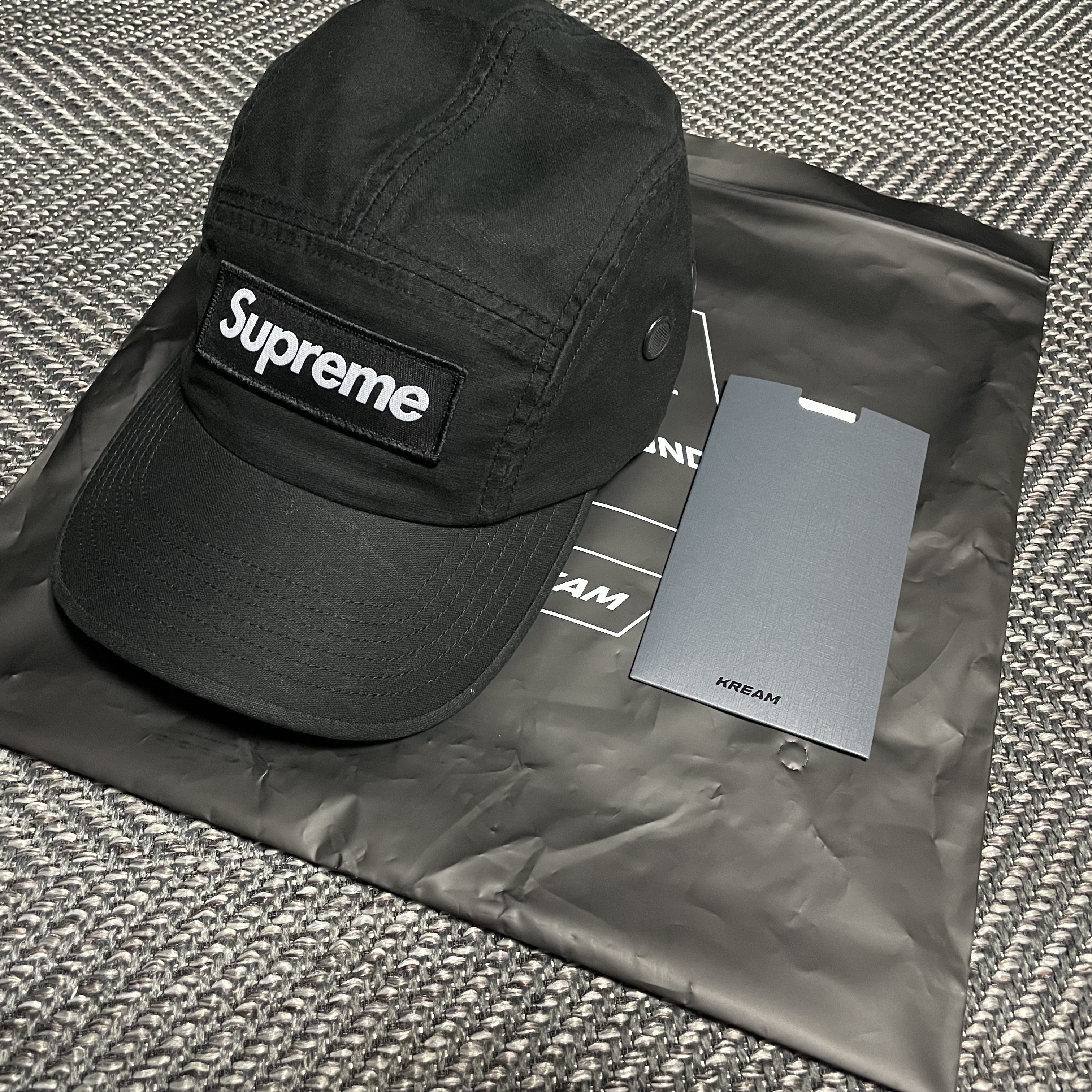 Supreme Military Camp Cap Black - 22FW 착용 스타일