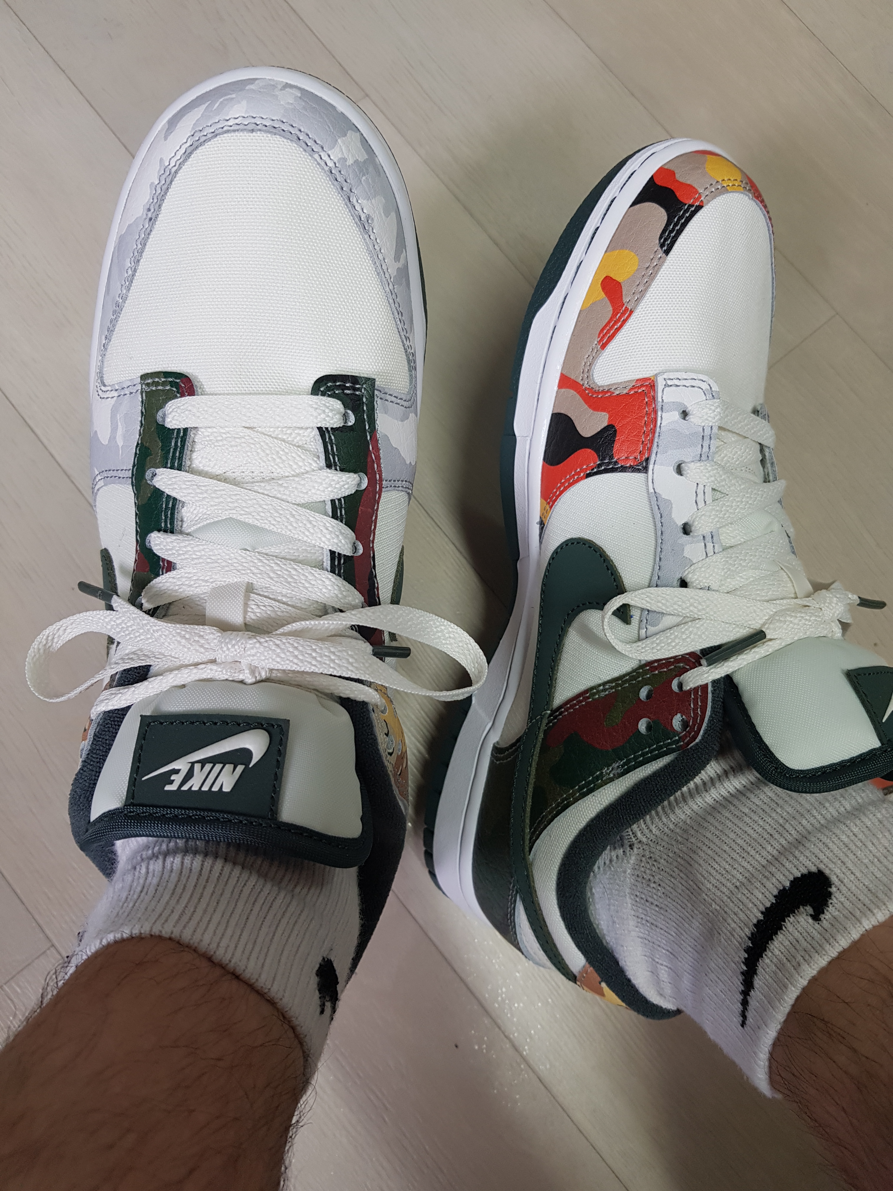 Nike Dunk Low SE Sail Multi Camo 착용 스타일