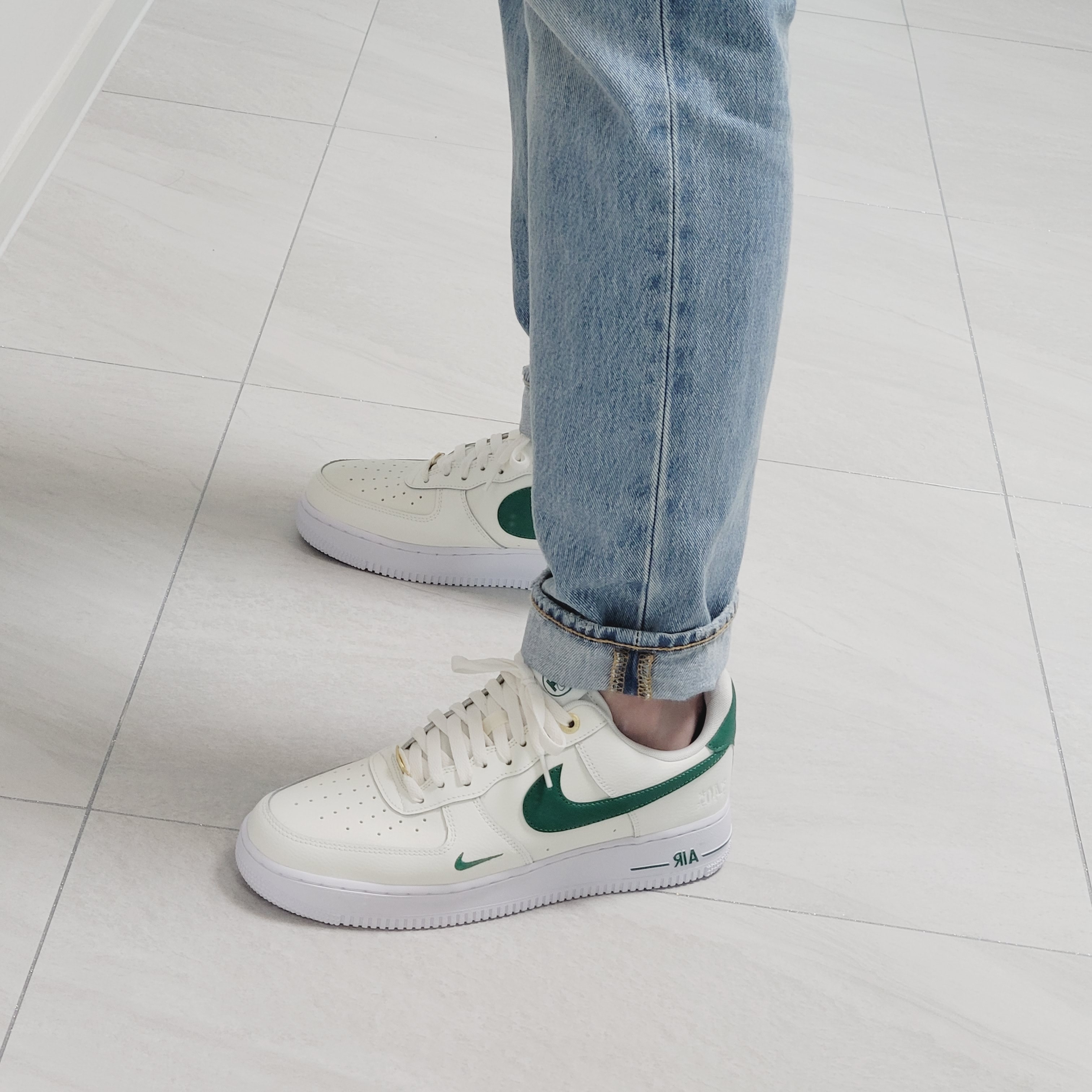 Nike Air Force 1 '07 LV8 40th Anniversary Join Forces Sail Malachite 착용 스타일 - 4