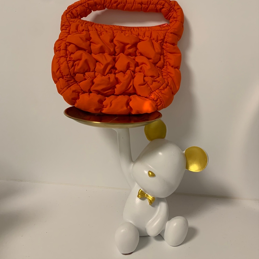 COS Quilted Micro Bag Orange 착용 스타일 - 1