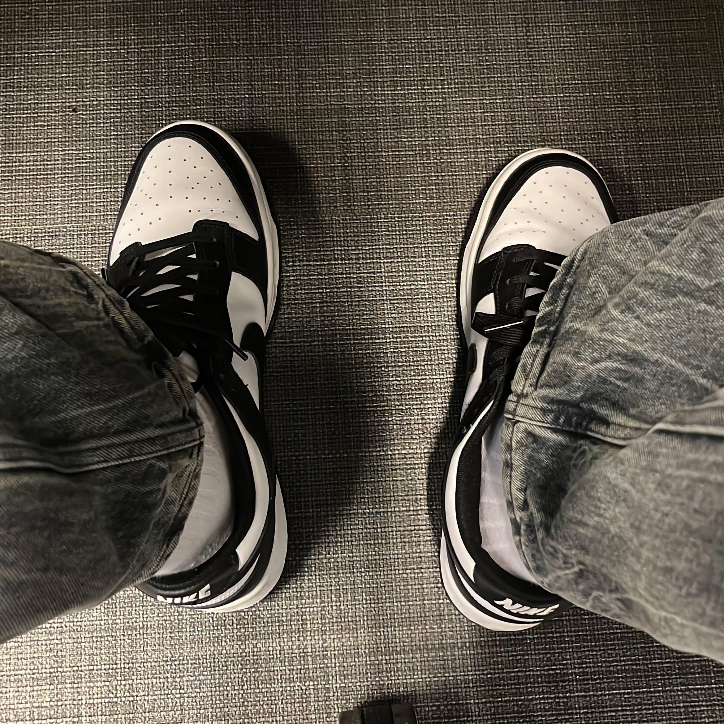 Nike Dunk Low Retro Black 착용 스타일
