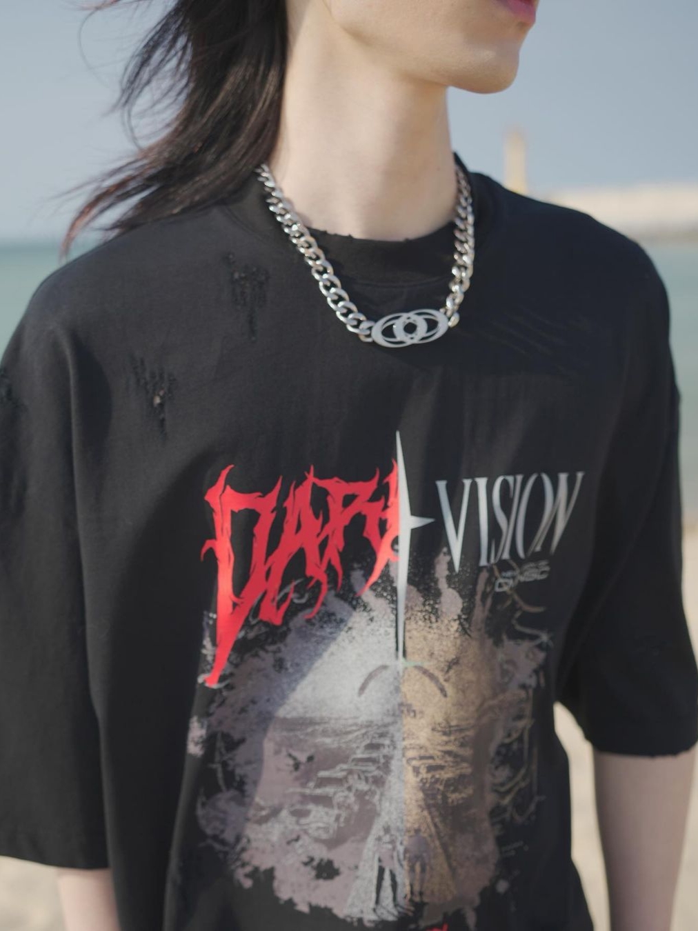 [KREAM 단독] Civision by CSC Hybrid Track Pants Navy, Civision by CSC Dark Vision Distressed T-Shirt Black 착용 스타일 - 2