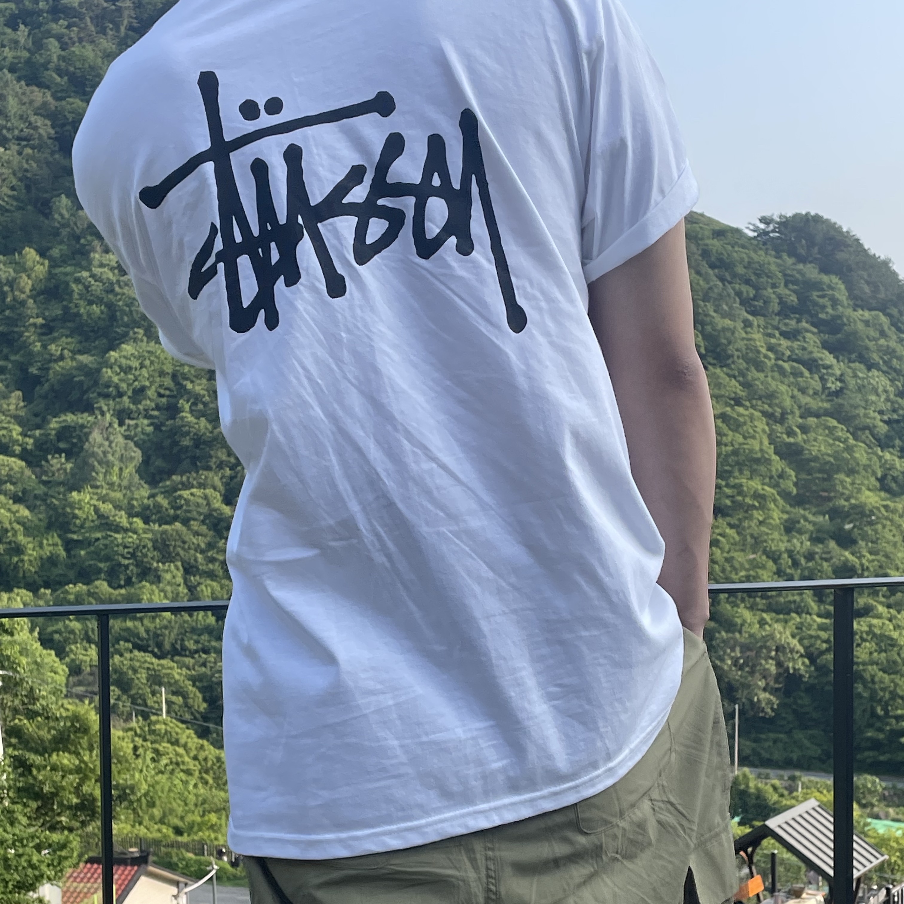 Stussy Basic Stussy T-Shirt White 2023 착용 스타일 - 1